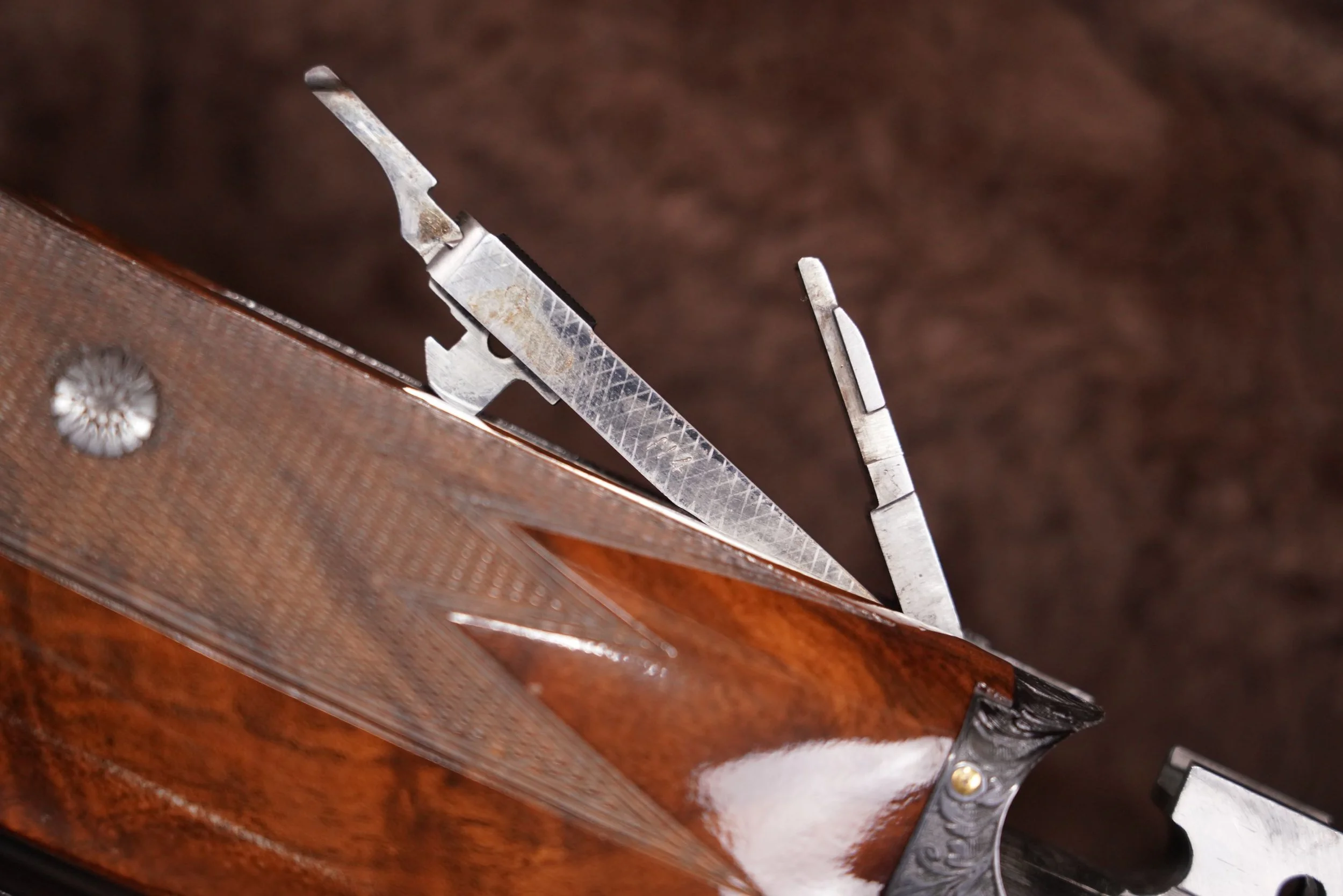 39 Browning Superposed Midas Grade Broadway Trap 12 Ga. 32%22 Over Under Shotgun, C&R.JPG