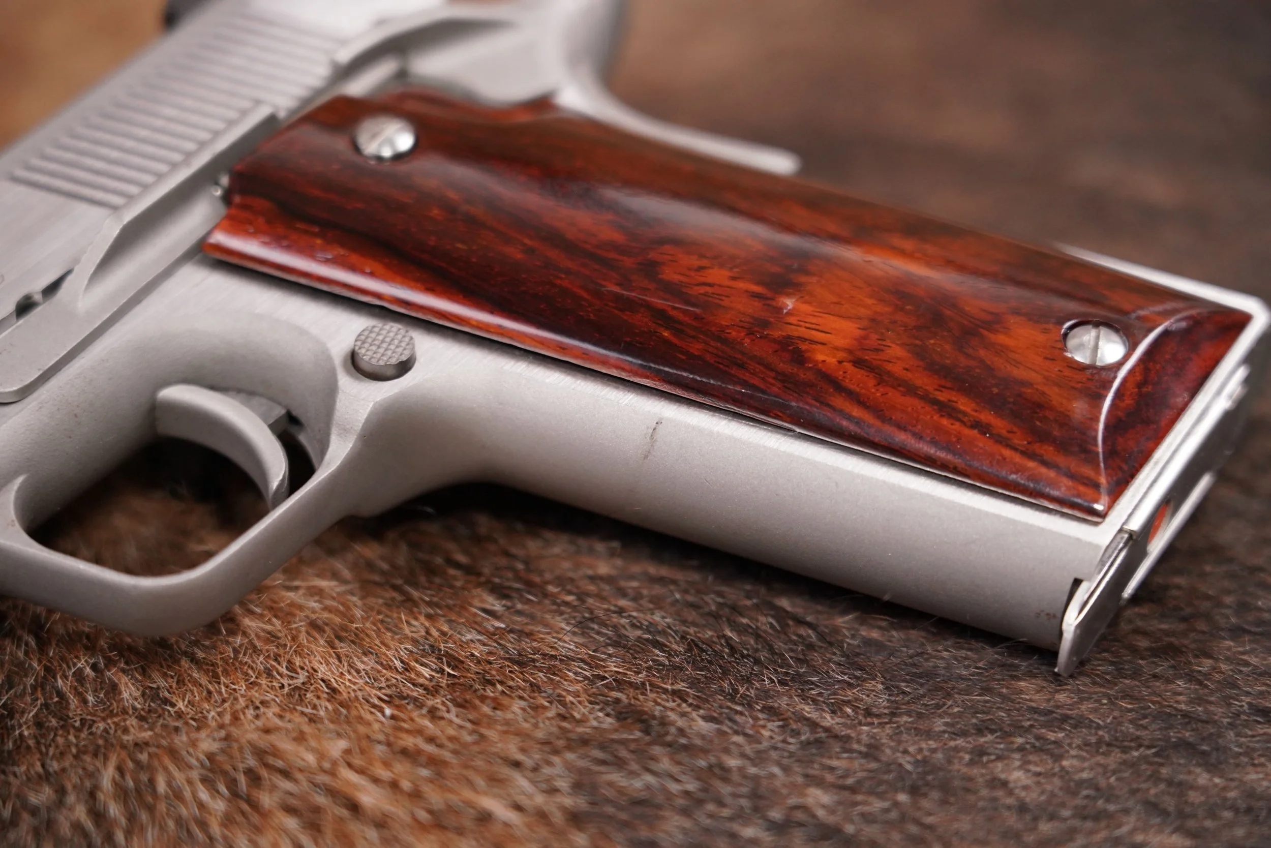 08 Coonan Arms Inc Model B .357 Magnum 5%22 Stainless Semi-Auto Pistol like 1911.JPG