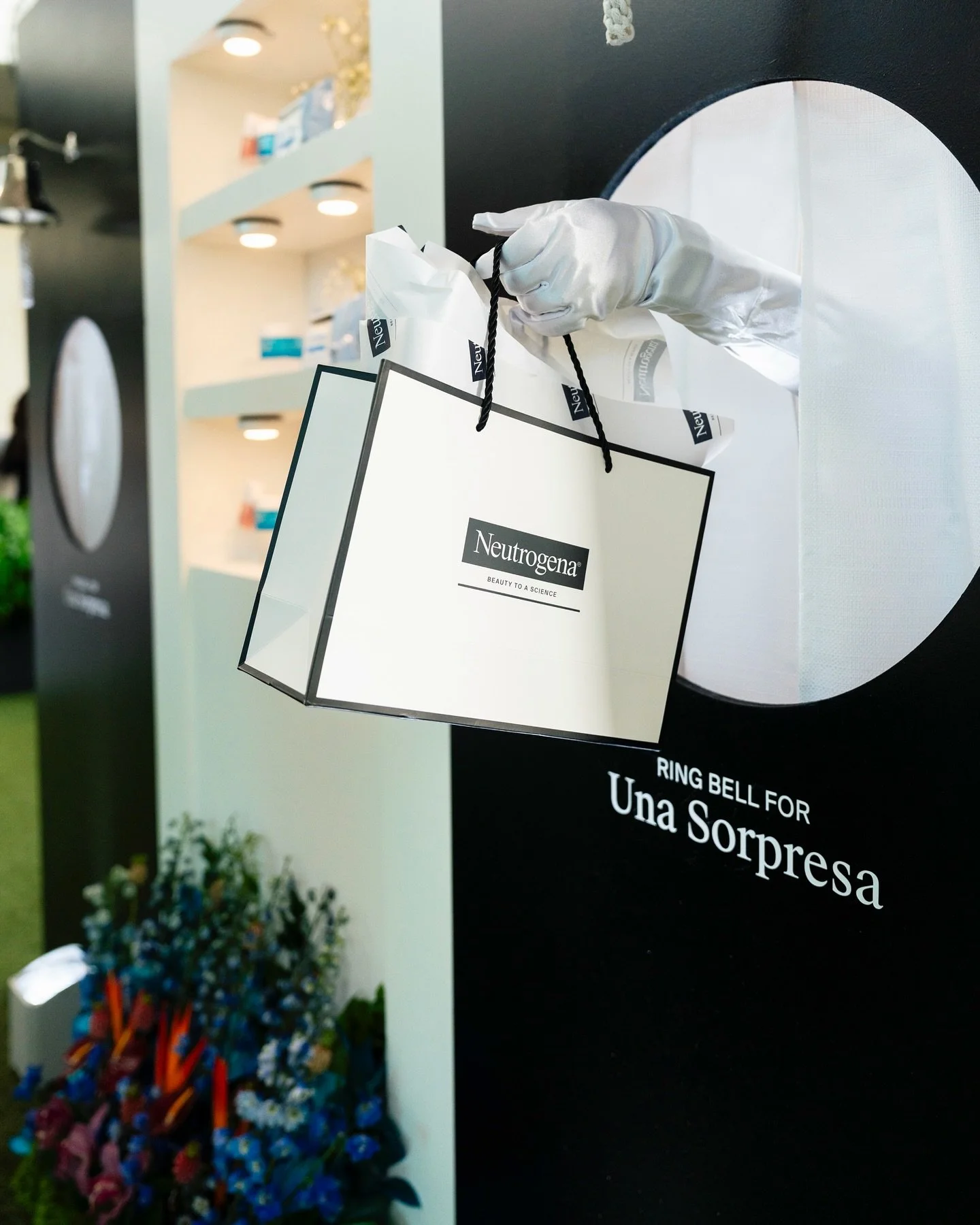 @neutrogena , music, and the @premiosjuventud . Name a better trio!✨🎶🏆