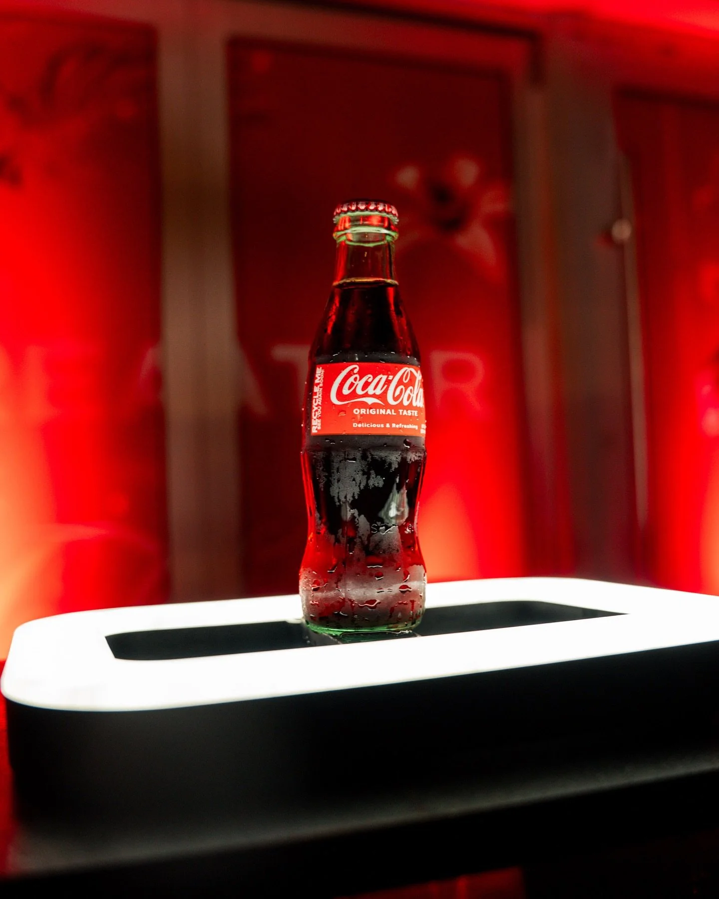 @cocacola for @premiosjuventud w/ @silvestredangond 🥤🎤🕺🏻

📸: @vegv_