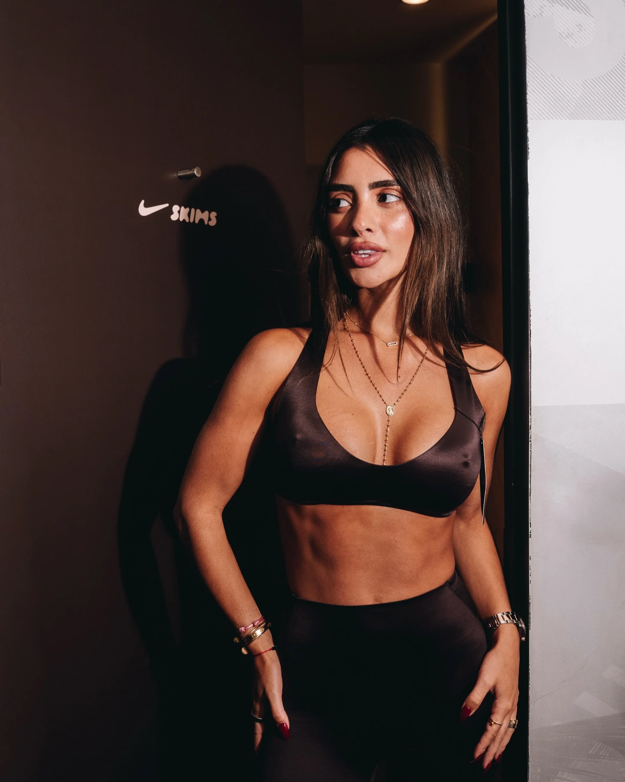@nike x @skims ✔️

📸: @flicksbygaby