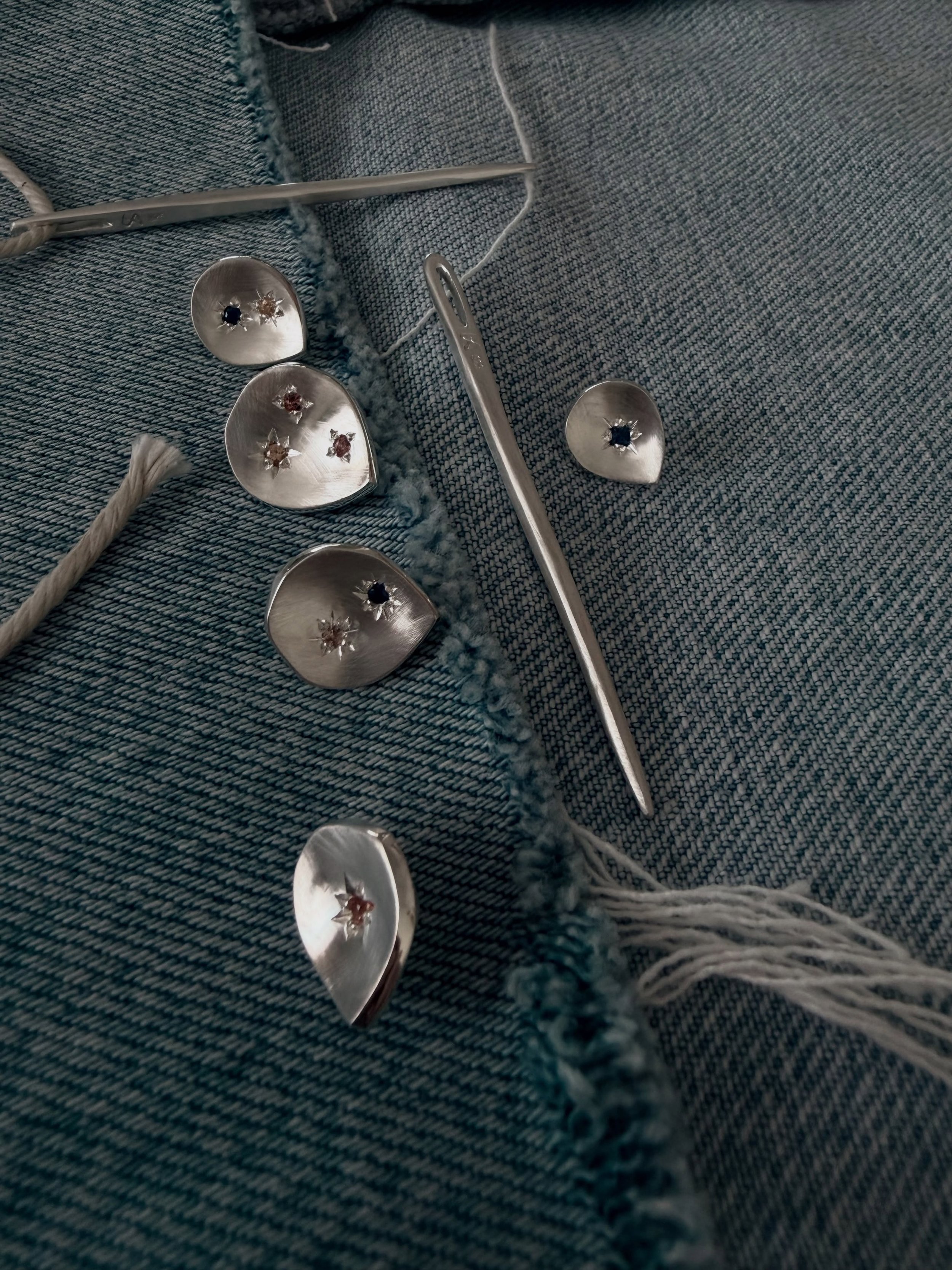 Absolutely the most fun creating this work for &lsquo;Buttons re imagined&rsquo;____ for @allbuttons group exhibition @sydneycraftweek