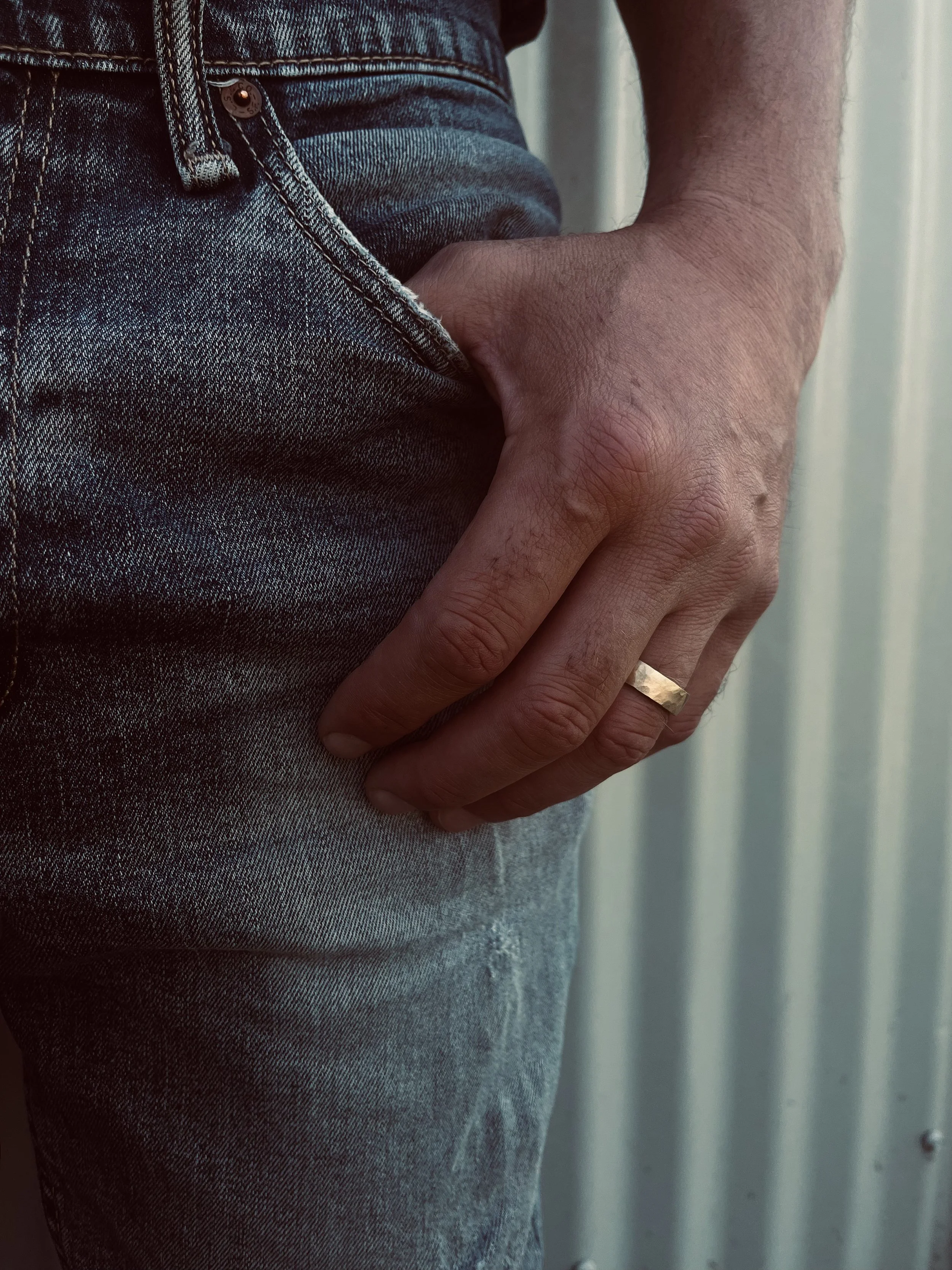 Aurum 9ct yg ring.jpg
