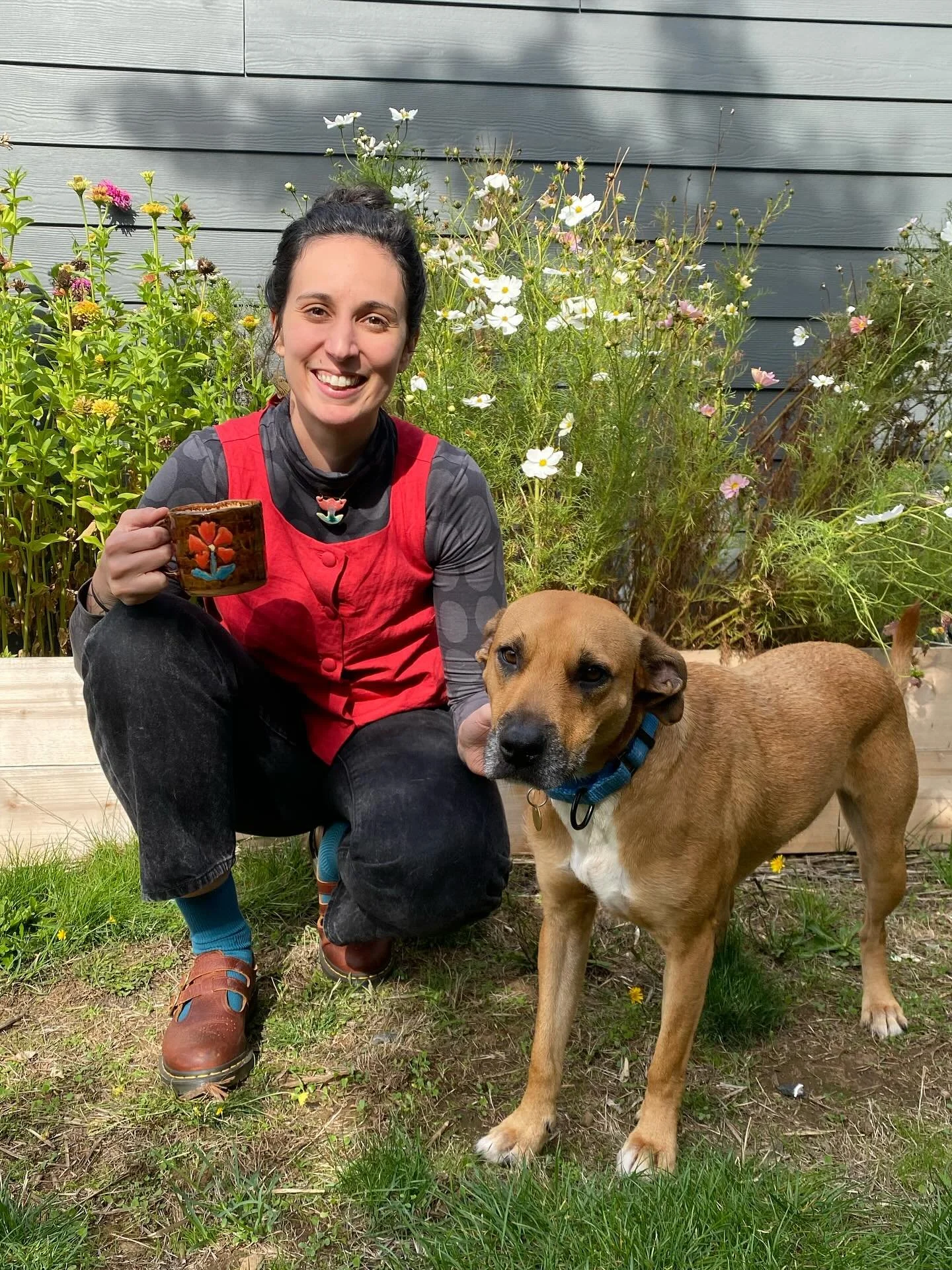 My outfit matched my mug (and my tulip necklace) so I tried to get some pictures. IDK HOW YALL DO IT?! I am not a model. Never in my life have I been able to document an outfit in a cute way that still leaves me feeling good about the outfit. But we 