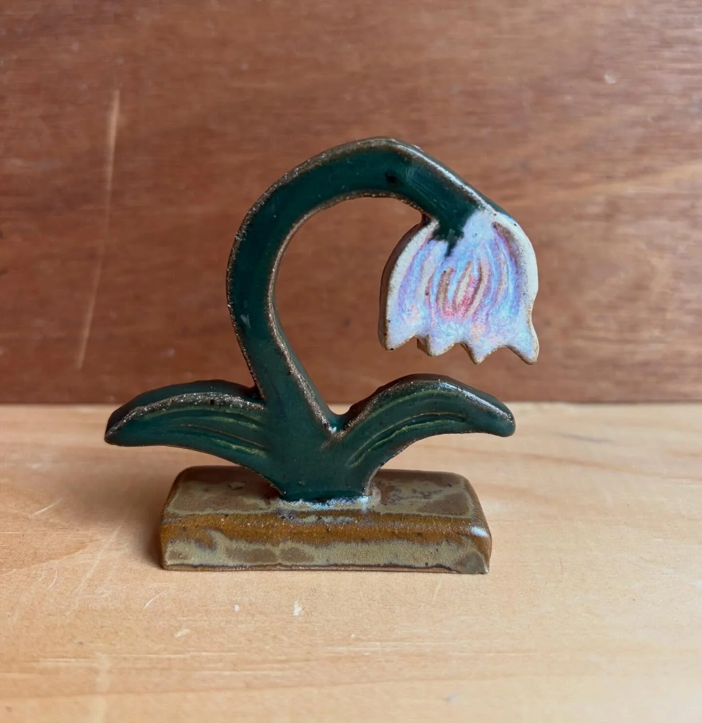 This lily figurine is available on my website! Won&rsquo;t be available for long. I&rsquo;m keeping the shop open just for a bit so I can move my work to @finethingsstorefront soon for holiday shopping 🤗
