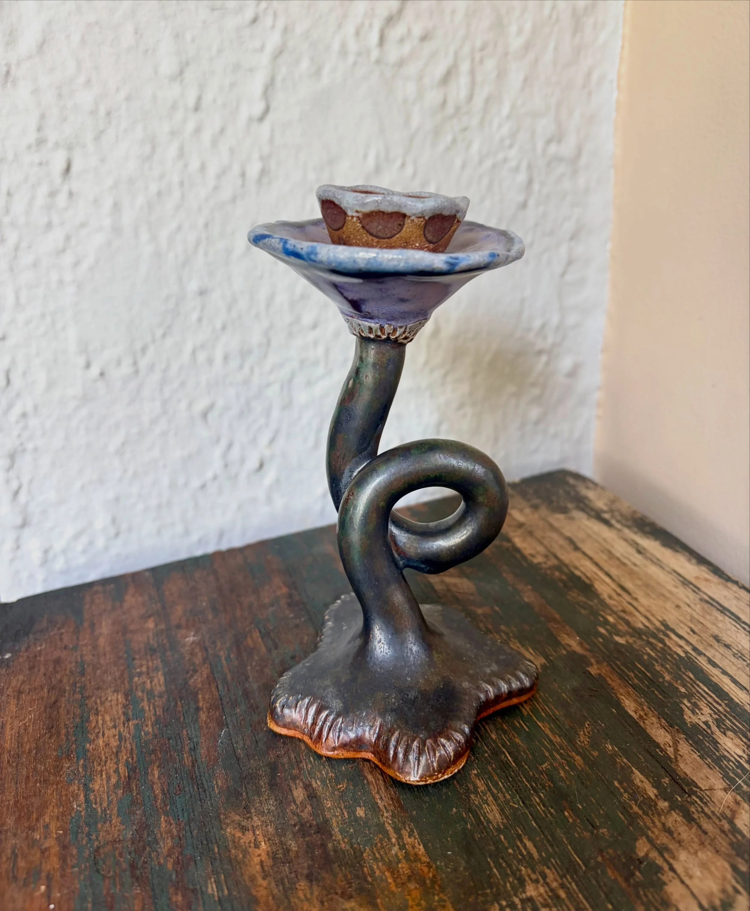 A funky soda-fired candle holder than reminds me of&hellip; beauty &amp; the beast?

#candleholder #ceramics #handbuilt #funky #decor