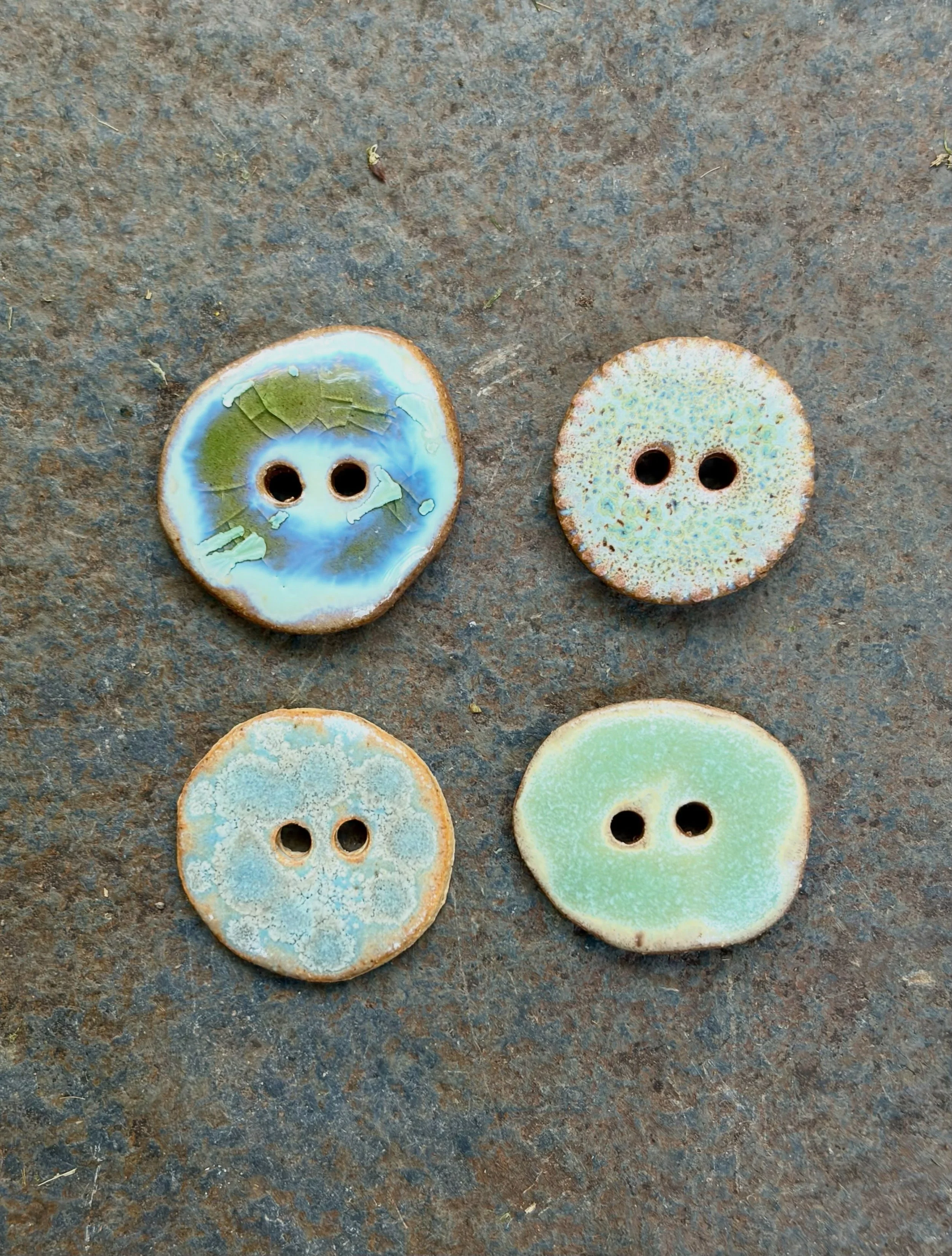 🧜🏼&zwj;♀️ buttons