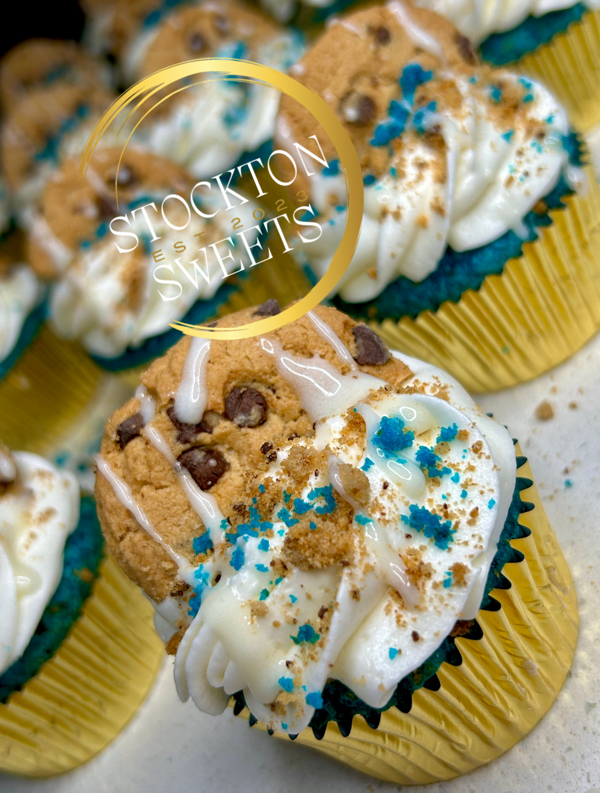 Blue Velvet Cookie Monster Cupcakes