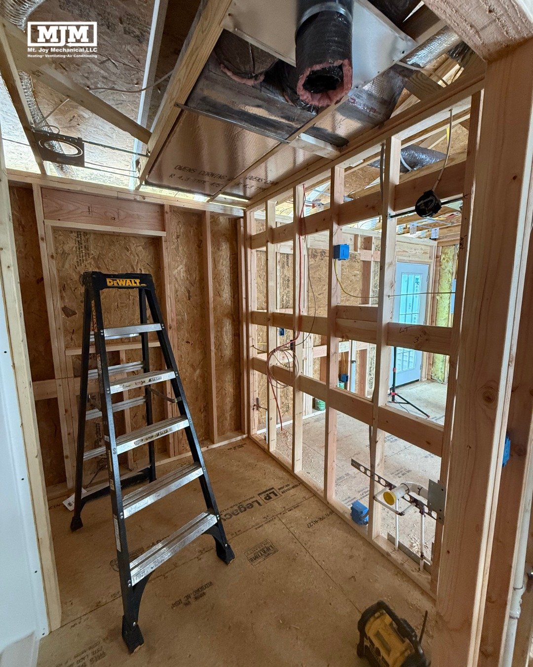 Main ductwork ✅ 

Framing and rough-ins in progress...

Proper duct layout at this stage is critical for balanced airflow, energy efficiency, and long-term comfort throughout the home.

Need an AC for new construction? We&rsquo;ve got you covered.

G