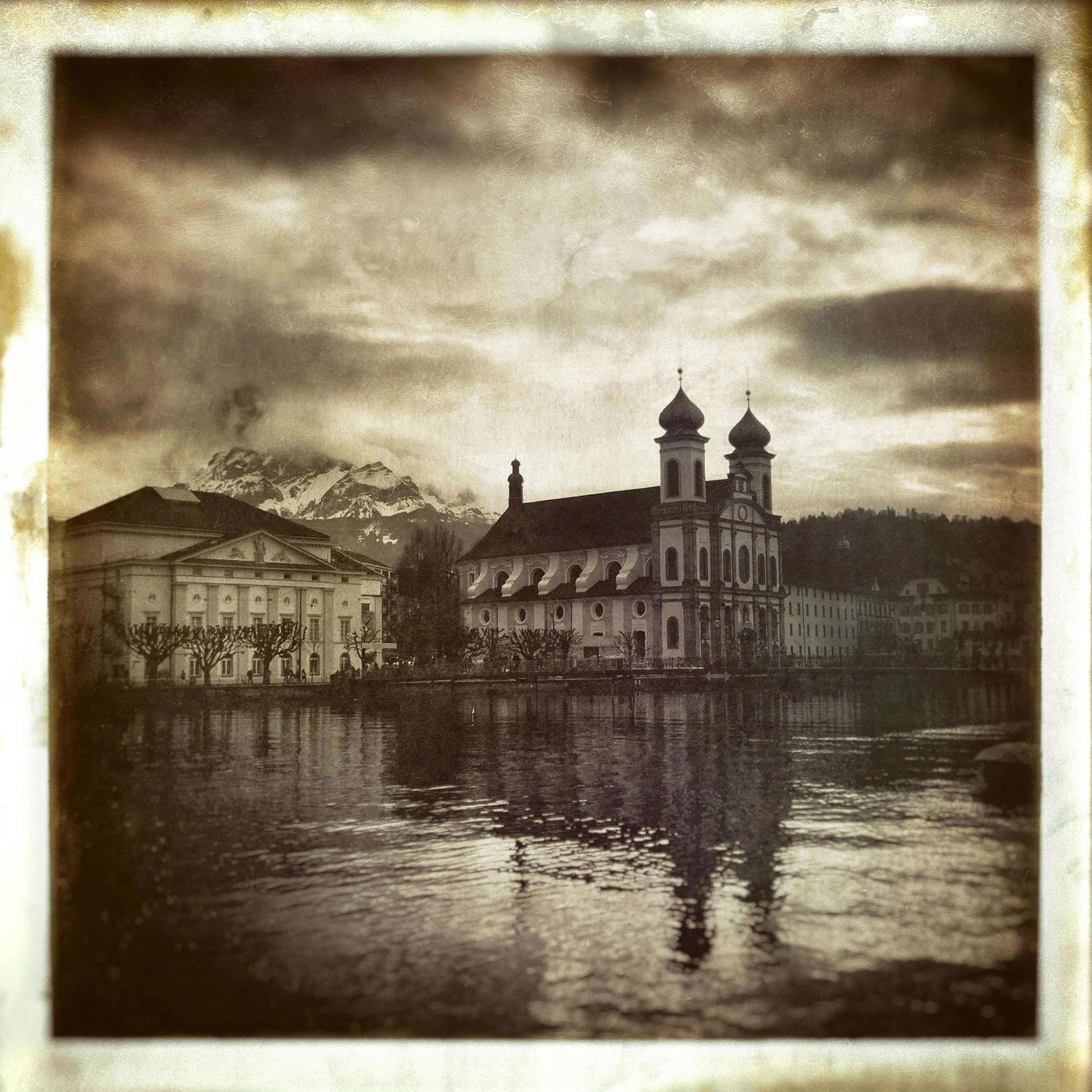 Switzerland-Lucerne-2017-FBVN2066-copy.jpg
