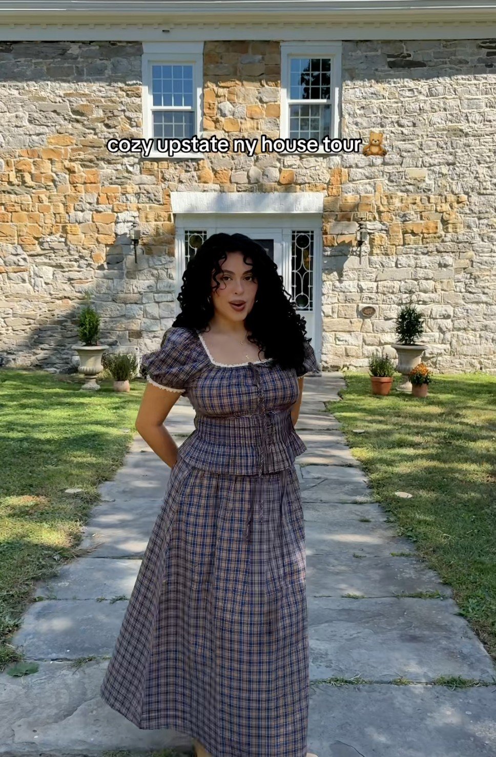 Sarita Expedia Thumb 7.jpg