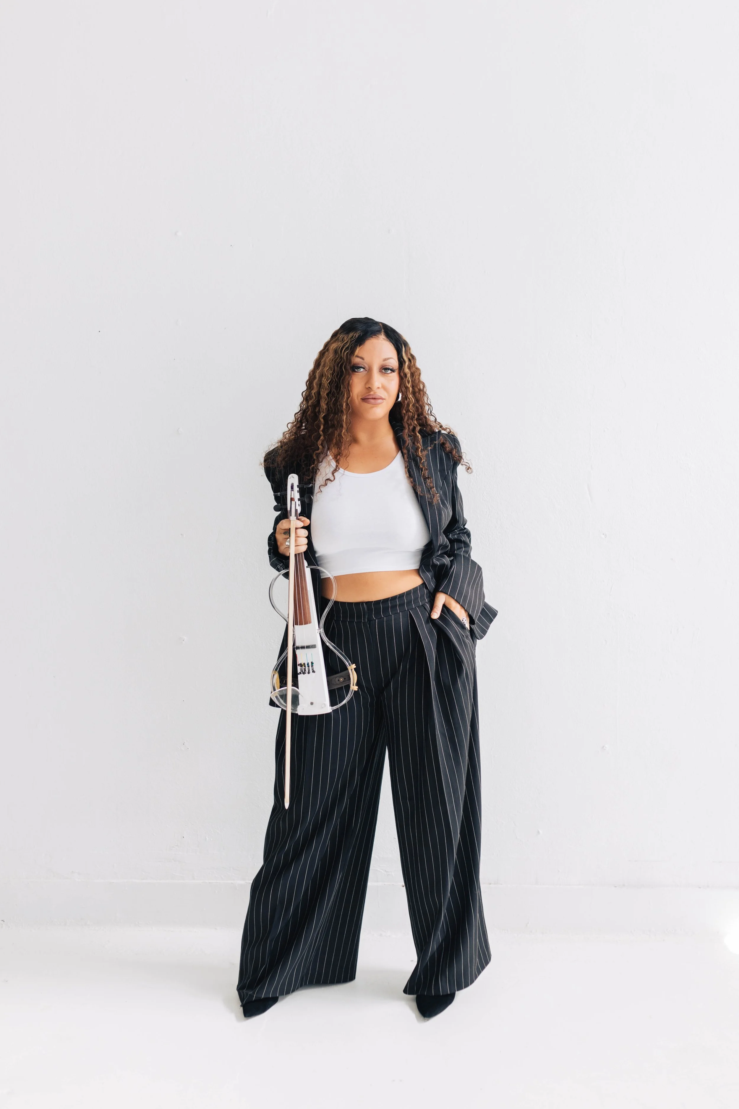 Taylor Noah Studio 2025-3.jpg