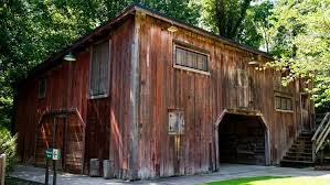 Exterior image of the writing barn in the Hemingway-Pfeiffer Museum