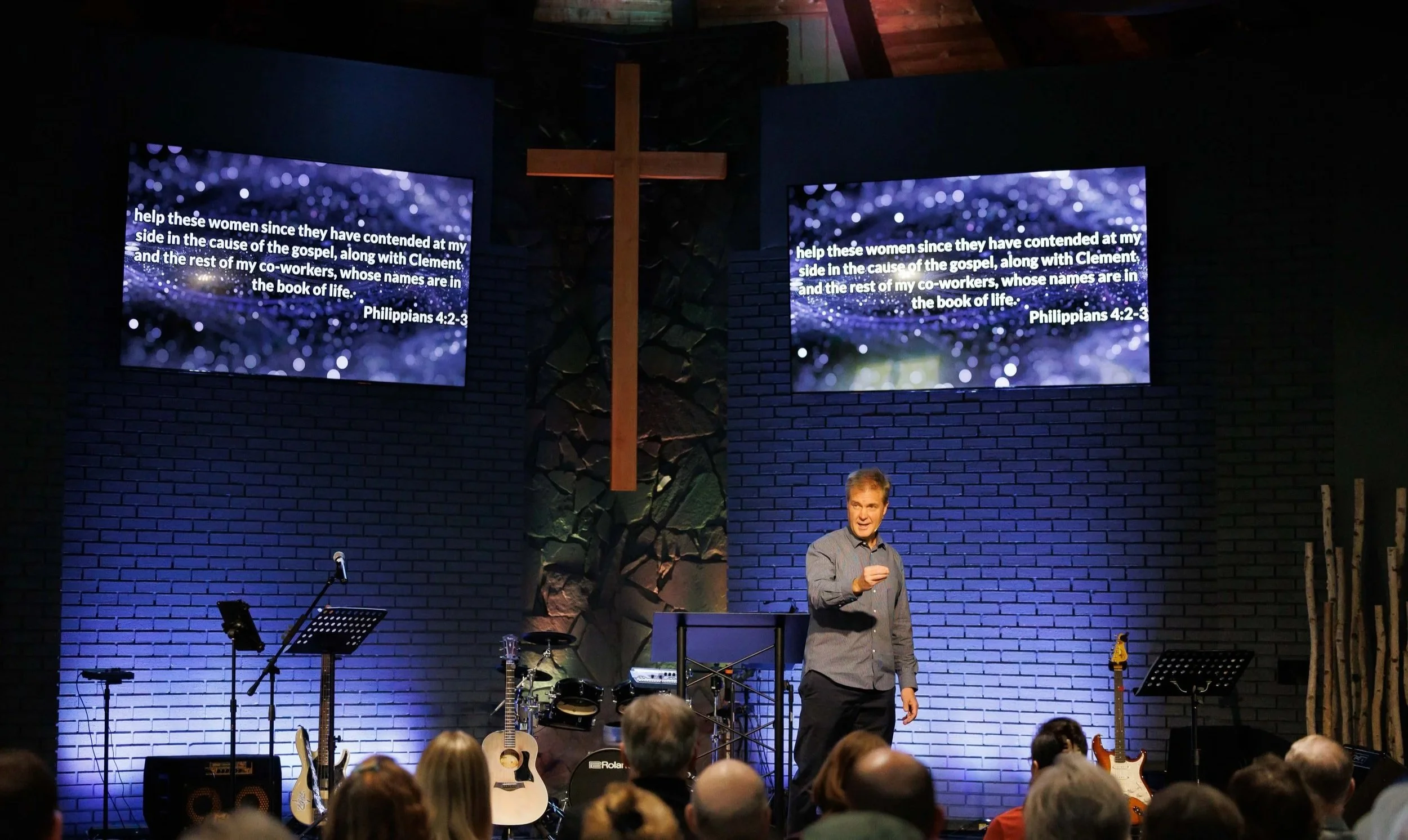 Grove Church DG, pastor preaching at christian church, modern sanctuary design, Downers Grove IL church, Downers Grove Church