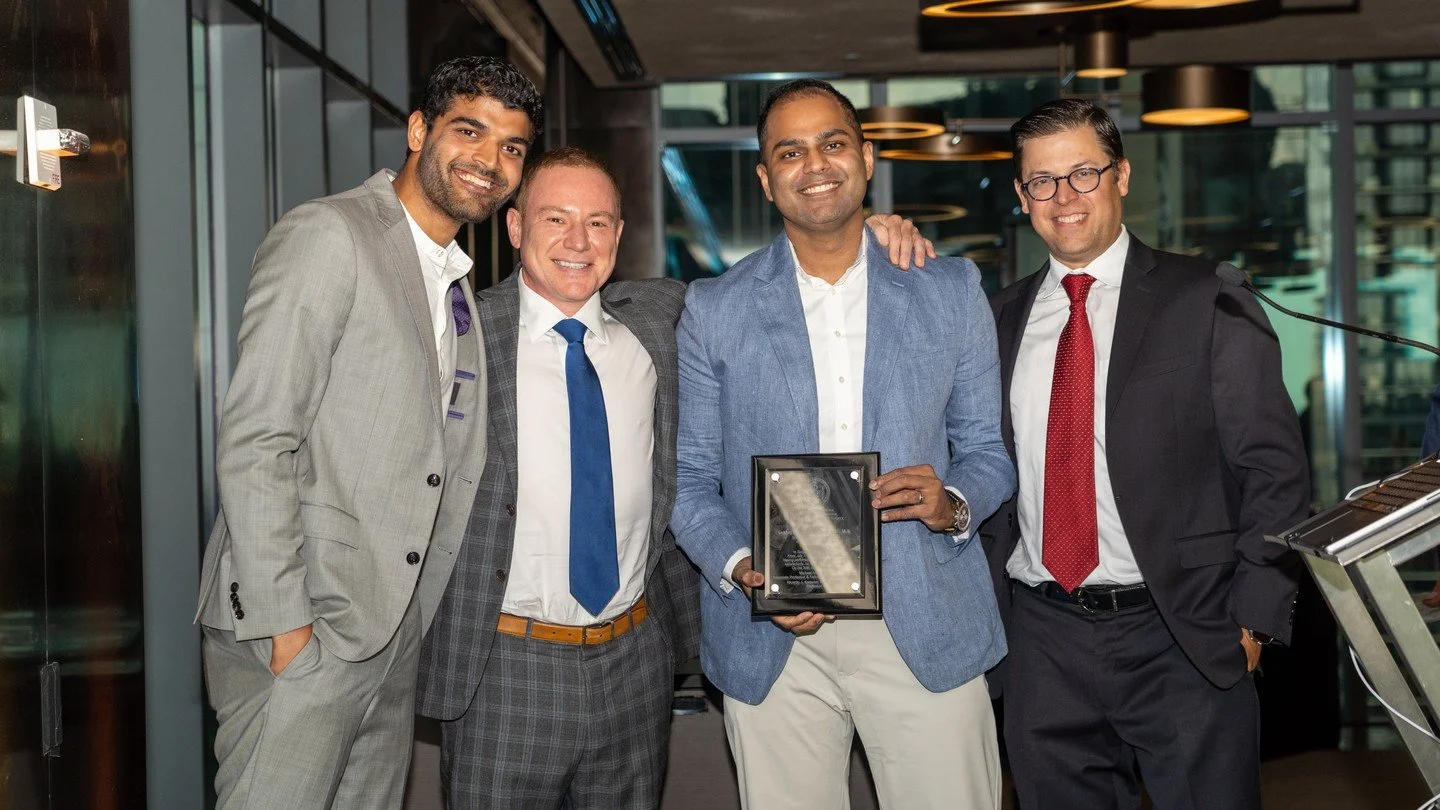 And with that, I finished my 1 year of Surgical Neuro-Oncology fellowship at University of Miami (@UMBTI, @UMneurosurgery) and after 8 years, my #Neurosurgery training. 

It was an amazing experience as I learned from three of the best surgeons and m