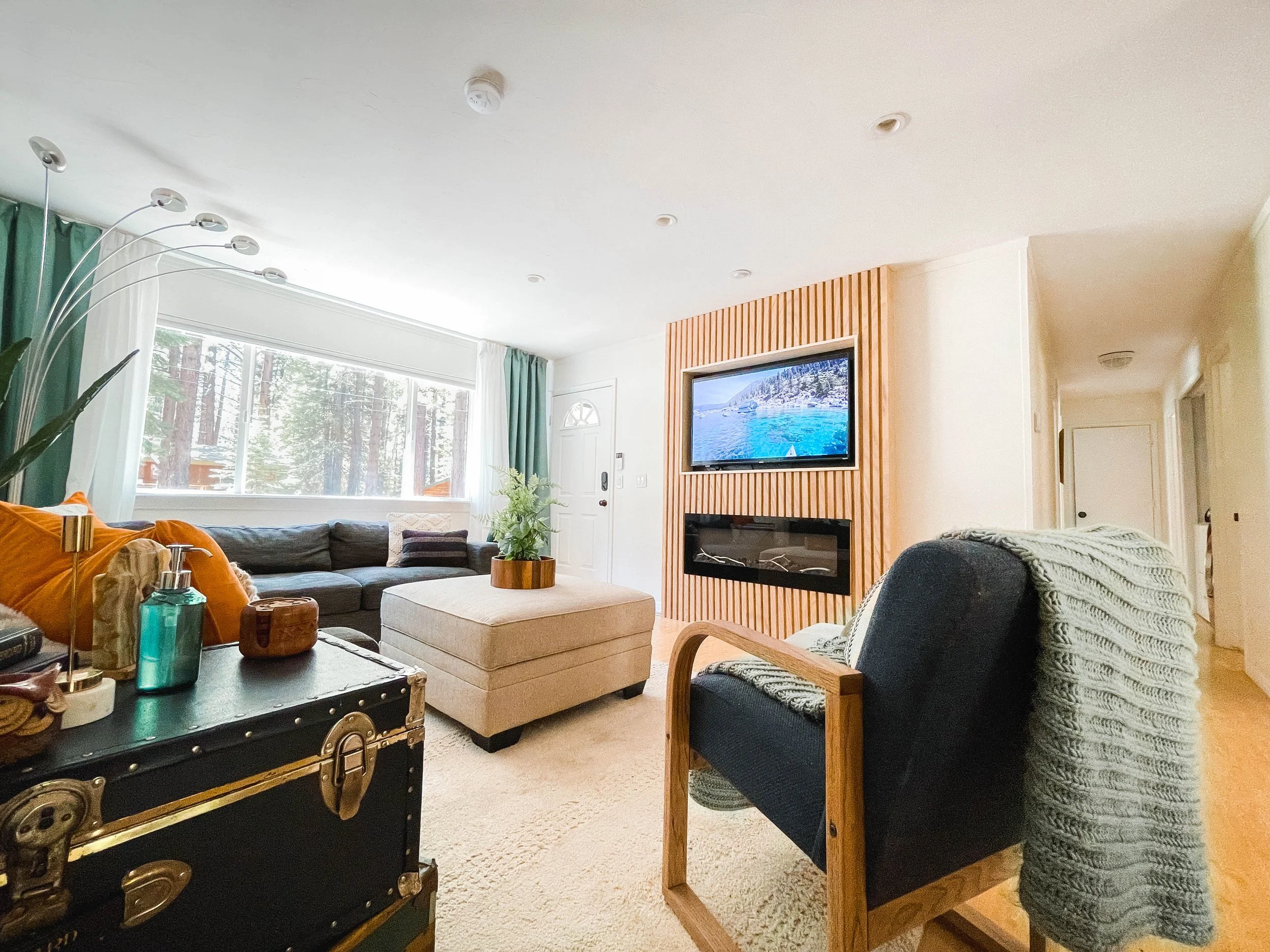 6. TAHOE BEAR CHALET CABIN.jpg