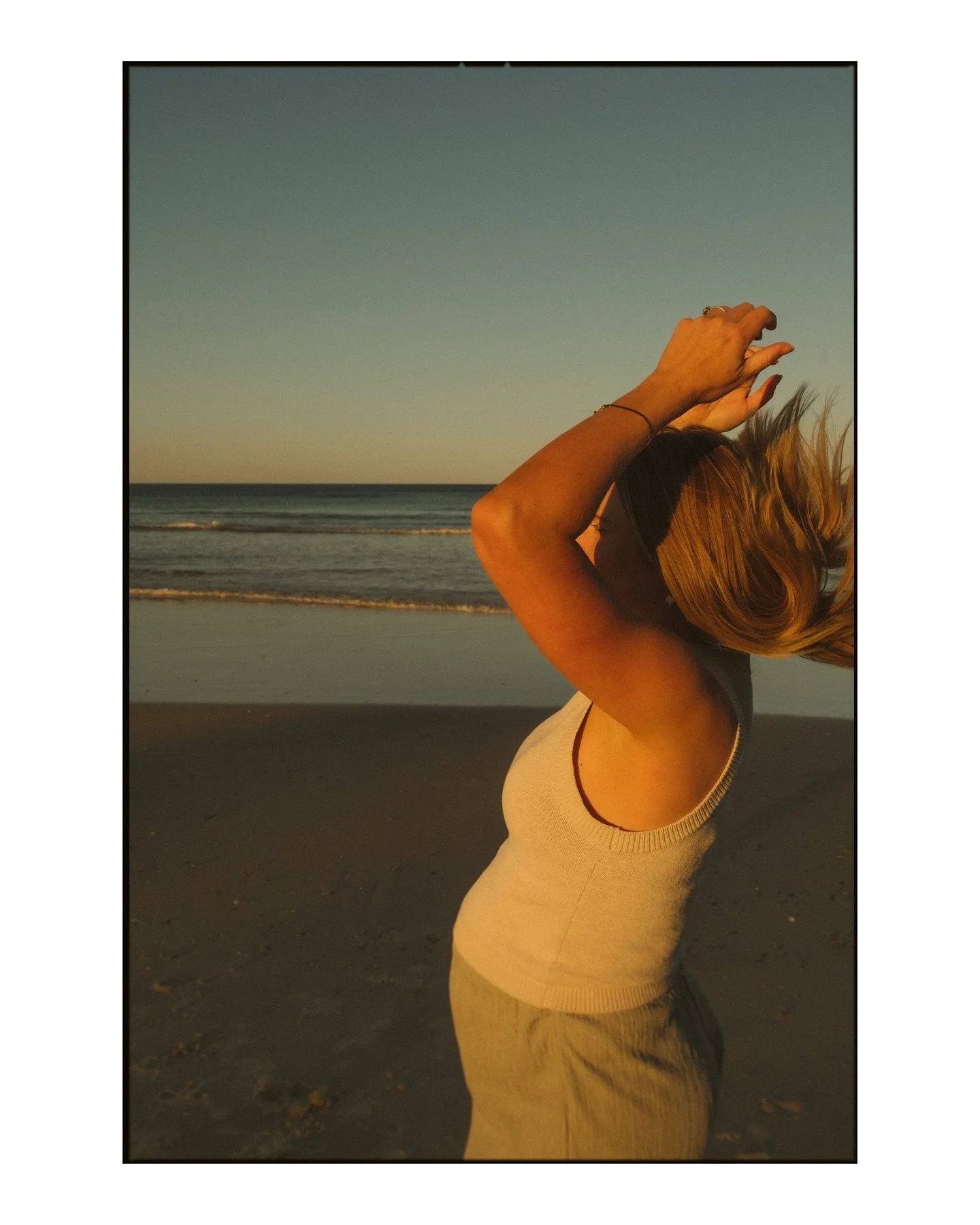 The sweet season before your first born becomes big bro 🕊️ This shoot is extra sentimental, standing here in the golden rays of the GC, capturing my best gal and her little fam - full circle moment that I get to travel and call this &ldquo;work&rdqu