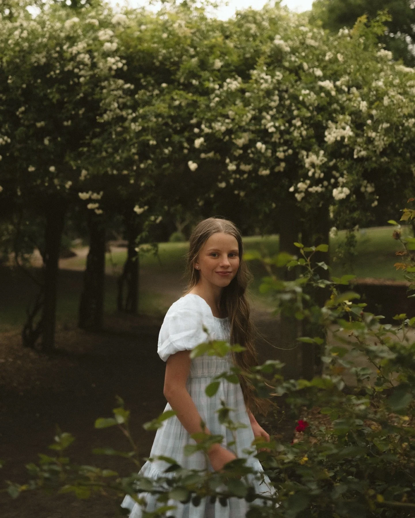A beautiful session with the whole family 💛 Our time together was all about letting the kids be kids and capturing each family as they are, easy going and full of love. The afternoon was filled with laughter and connection, and I love that these ima