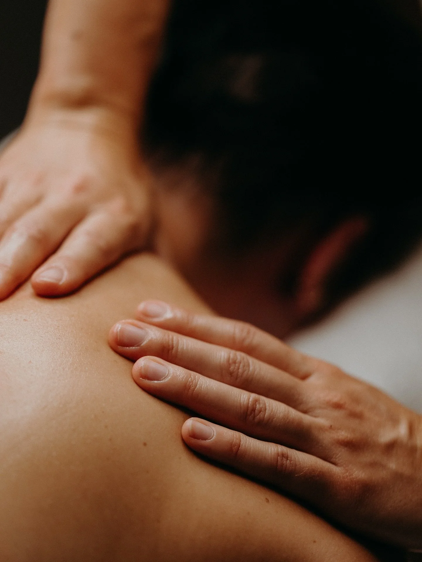 Here at Melt, the priority is you.

Your intentions are what matters most. To be heard and tailored to accordingly as each session will change with your energy, the season and the flow of life.

Accompanied by a craft that uses unconditional care to 