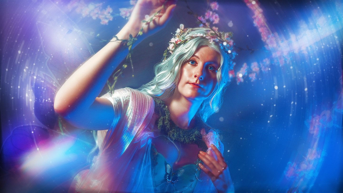 She took the leap looking at the world with bright eyes ready to explore what lays beyond the sacred wylds
#fairycore #fantasycosplay #fairycoreaesthetic #fairycosplay #fairyphotoshoot #fantasyphotography