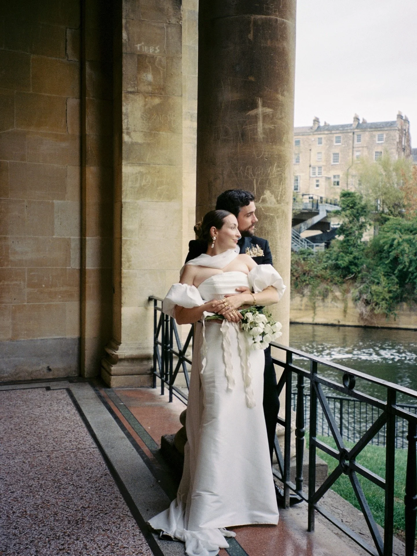 Chris &amp; Rose beautifully shot on film 🎥 

Video @benjaminhfilms 
Content creation @whiteorchidscontentcreation 
HMU @roseforresthairandmakeupartist 
Dress @thewhitecollection @lunanovias 
Shoes @carvela 
Flowers @milsompl 
Venues @bathguildhallm