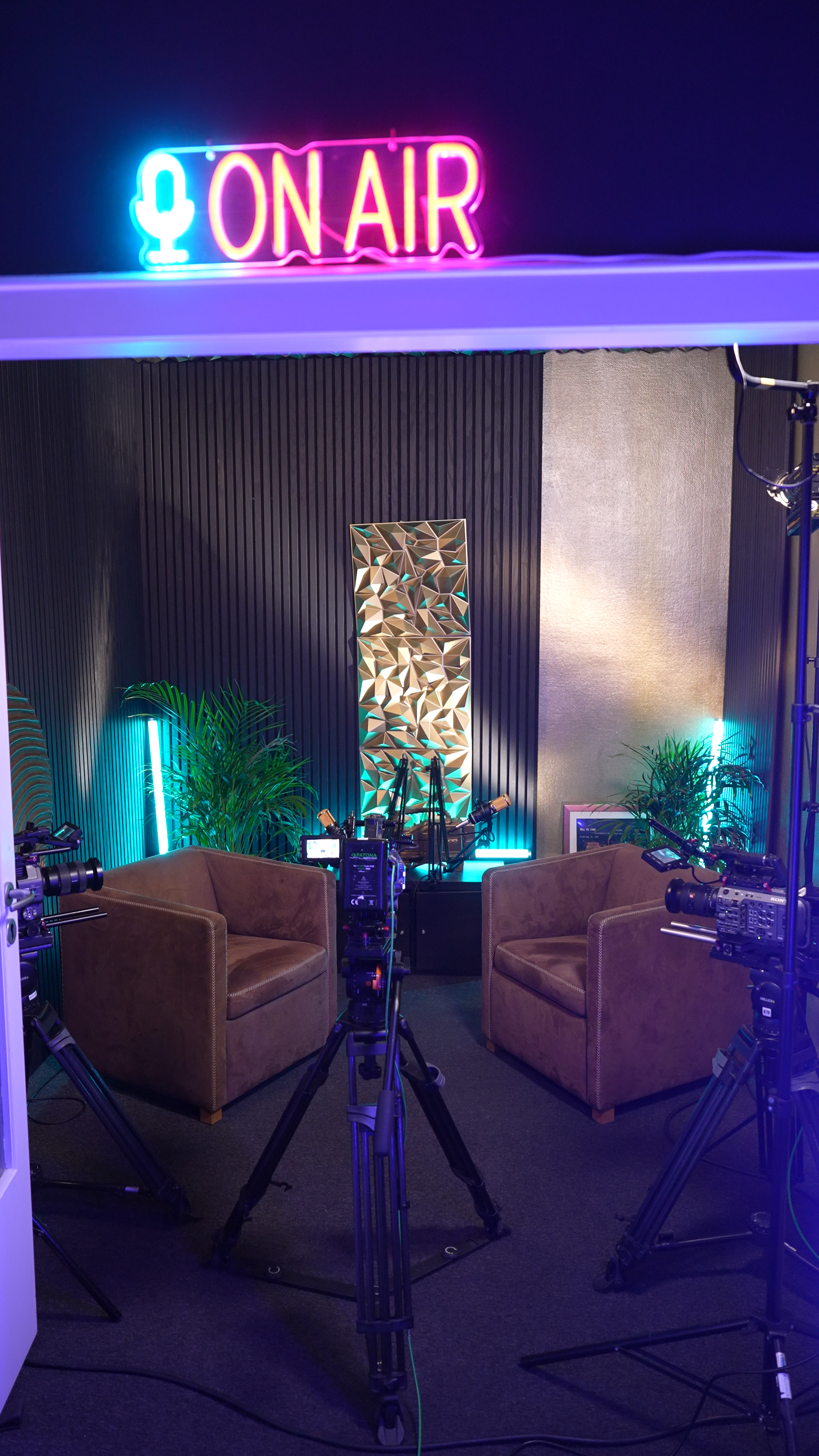 Podcast Studio Grown Up Brothers