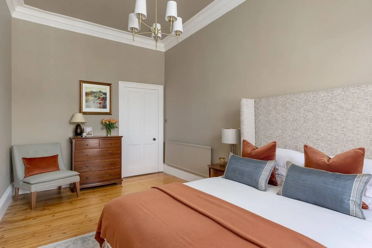 ✨ Before and After ✨ 

Swipe to see the transformation of this gorgeous room we completed last year.  The transformation brought warmth, style, and a touch of elegance to the space -  blending natural tones with cosy textures. From a minimalist works