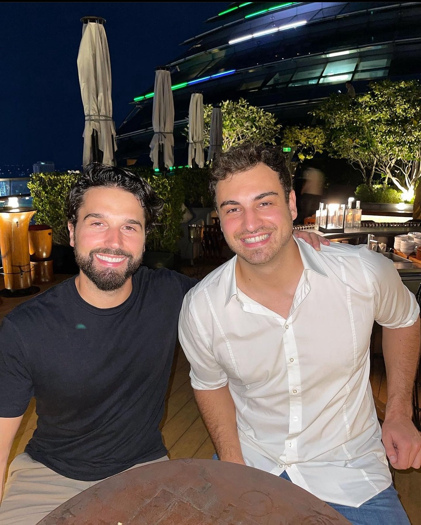 Find yourself a coworker you can crush goals and enjoy life outside work with 💪🔥🚀

#business #businesstrips #coworkers #traveller #digitalnomad #southeastasia #asia #travel #backpacking #explore #businesstravel #goals