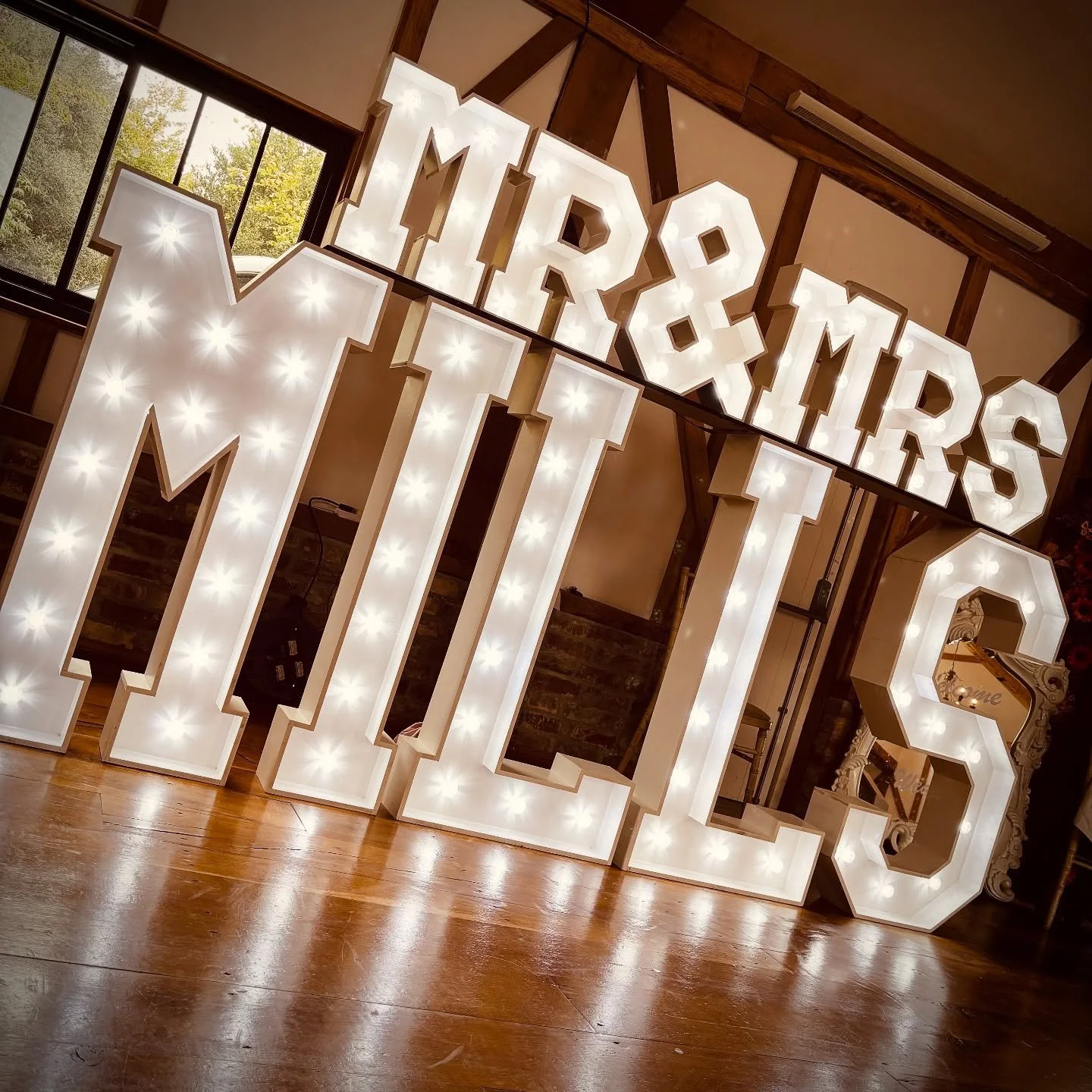 All set up at @fulbournlodge for their wedding show today 11am - 2pm! Hope to see some of you here! 😍😍 

#wedding #lightupletters #love #celebration #lights #dance #eventhire #events #venuesincambridge