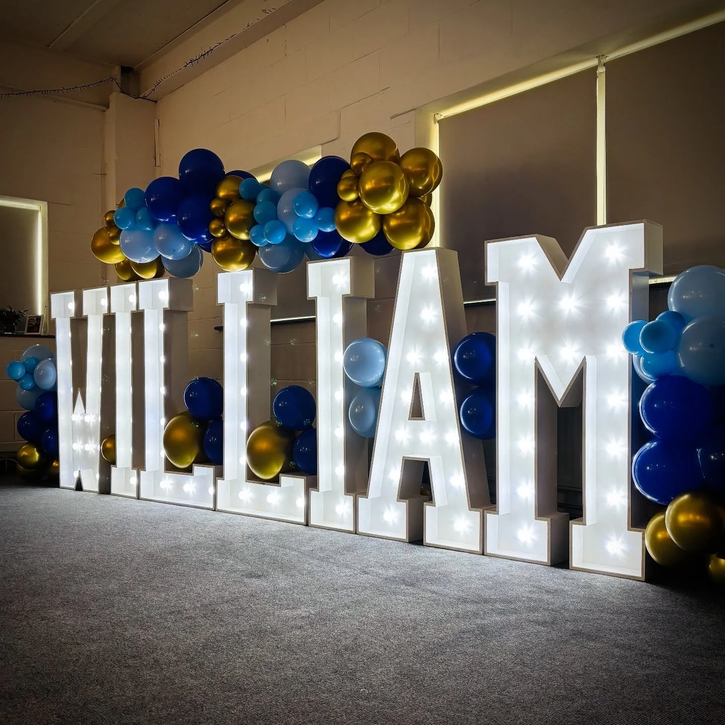 Last week, it was a privilege to be asked to supply my 4ft Light Up Letters to spell &ldquo;William&rdquo; along side two balloon stacks of William&rsquo;s favourite things - sloths and space. ❤️❤️
