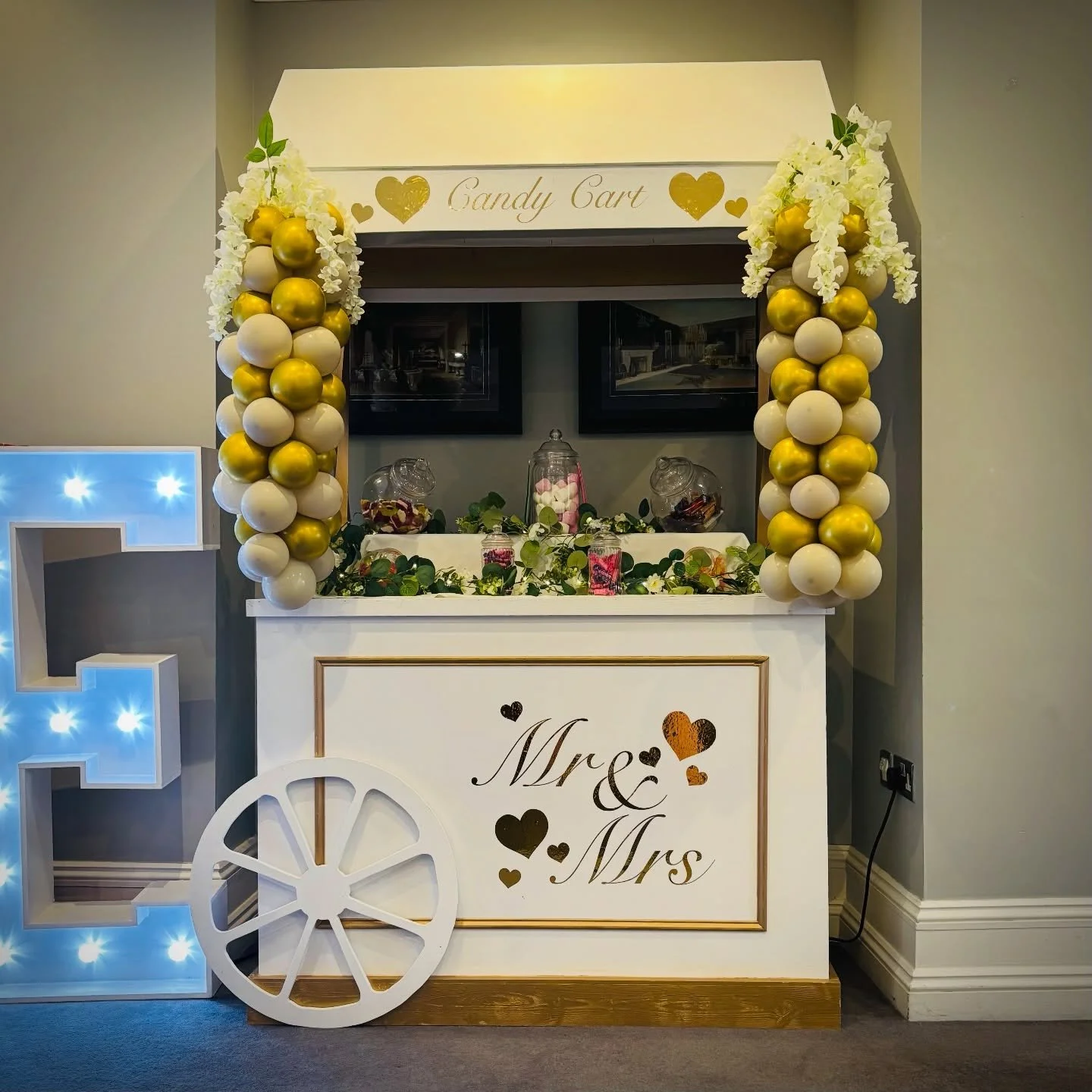 What an amazing wedding open day at @poets_house_ely yesterday! We loved meeting all the lovely couples and showcasing our stunning wedding themed candy cart! 🥰 #candycart #eventhirenearme #localbusiness #weddingdecor #lightupletters