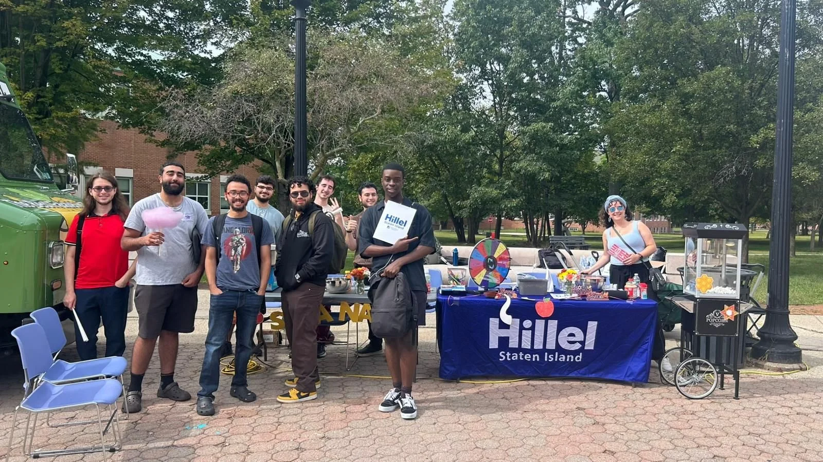 A group of Jewish women from Staten Island Hillel promoting Jewish life on campus