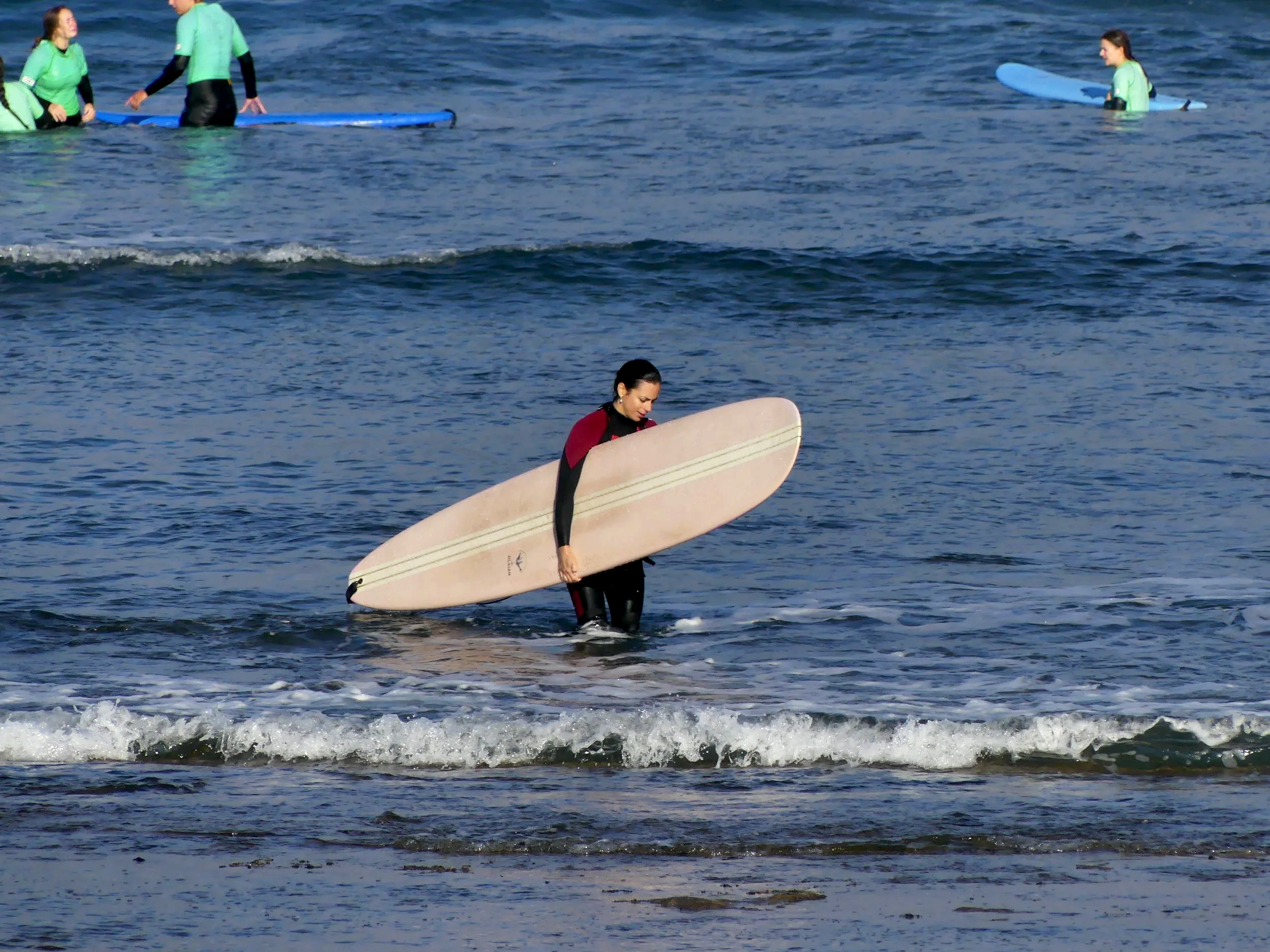 Experience She Surfs Longboard Surf Lesson for women in Playa de las Américas, Tenerife. Learn classic longboard techniques with expert instructors in a safe, supportive environment.