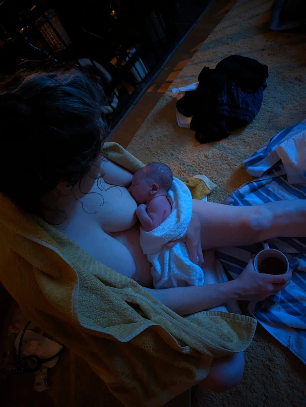 Home birth. Water birth. Private independent midwife