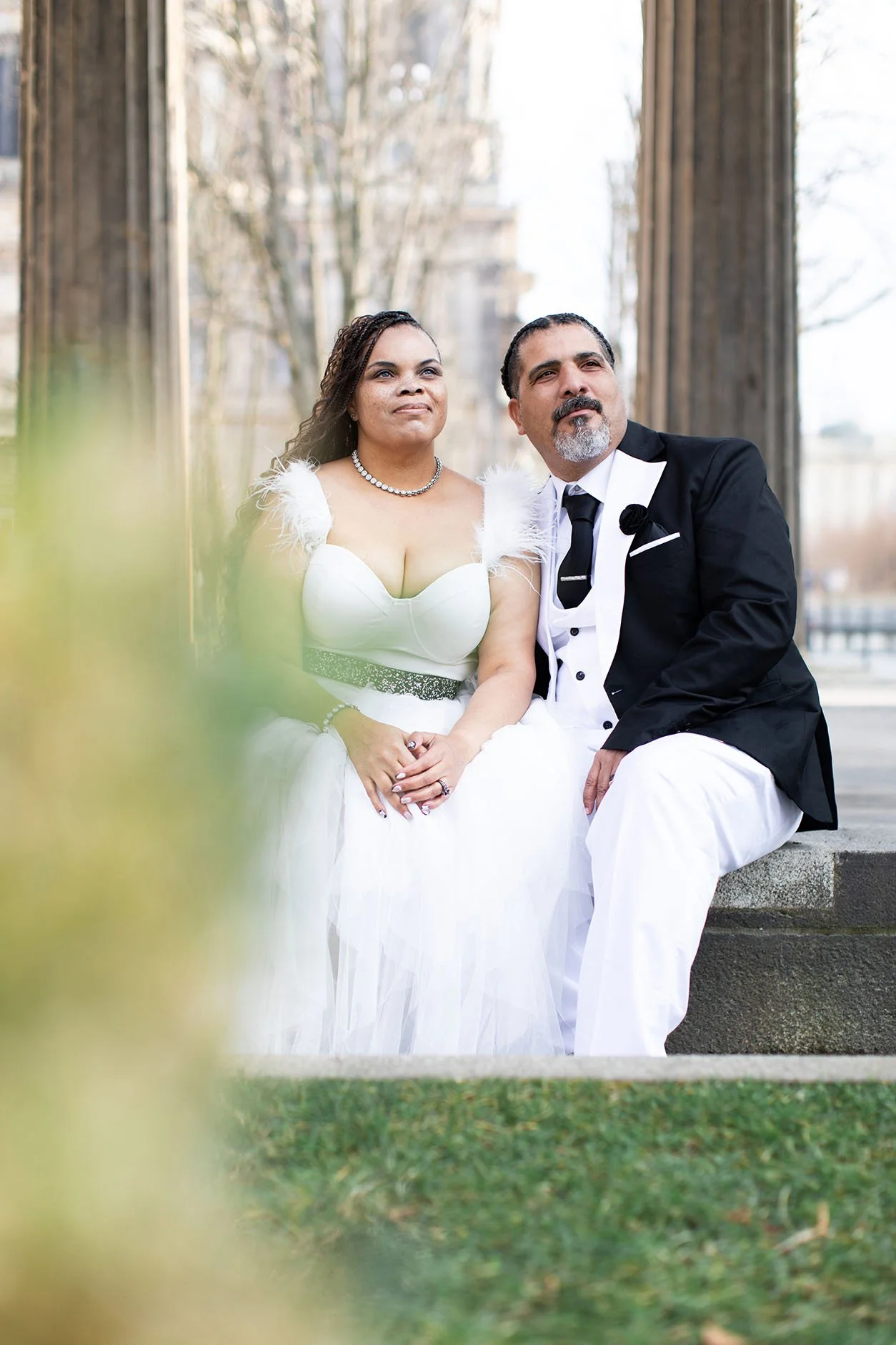 Berlin photoshoot with a wedding couple at museum island 