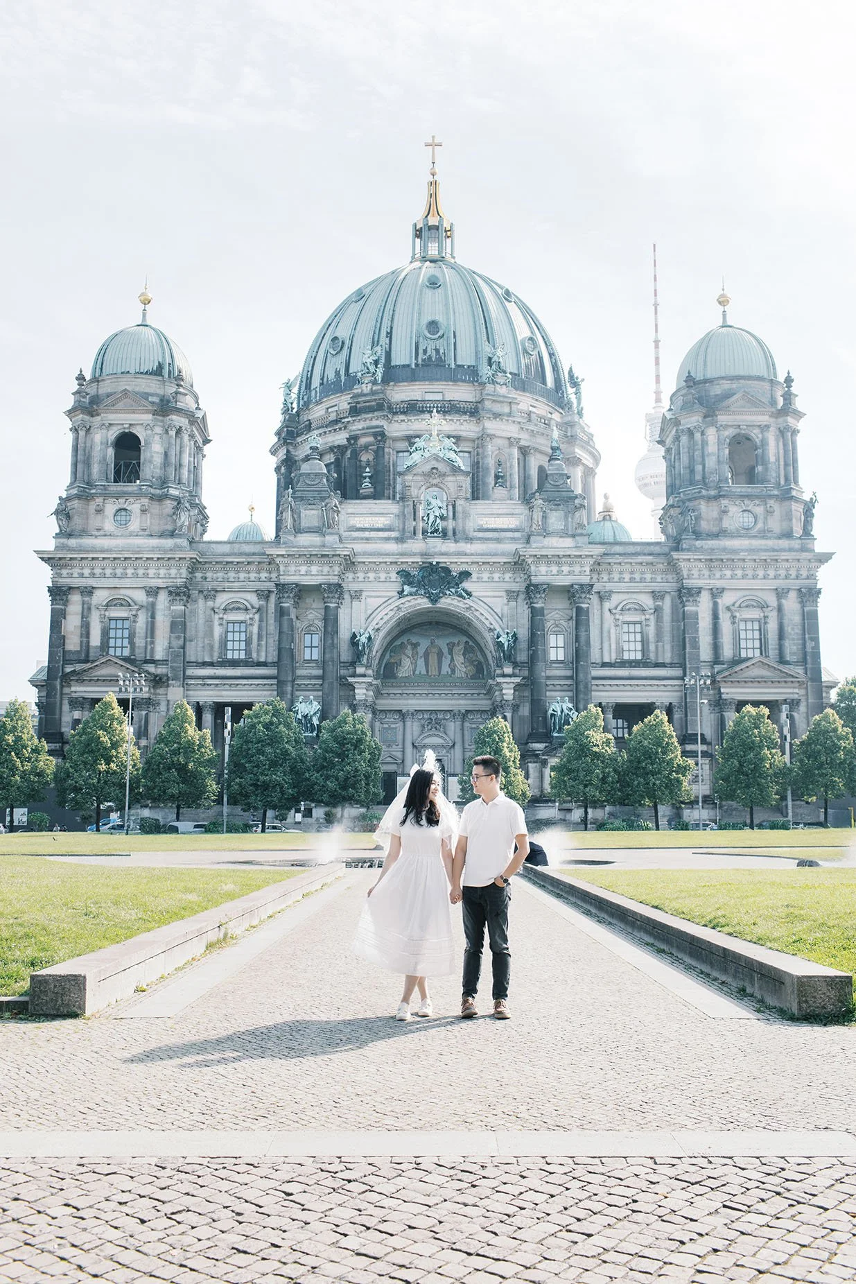 Berlin Photoshoot with a eloping couple at Museum Island by Duo Chen