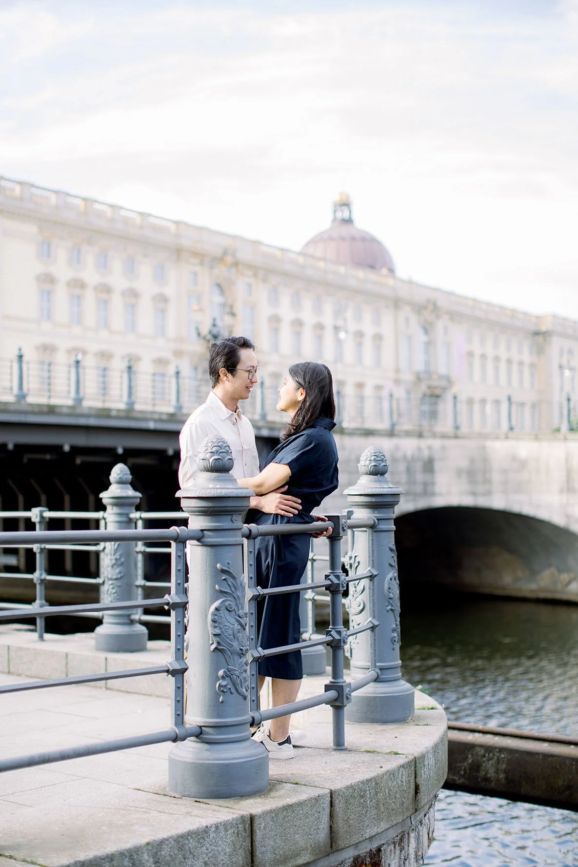 Couple portrait at a Photoshoot in Berlin on Museum Island