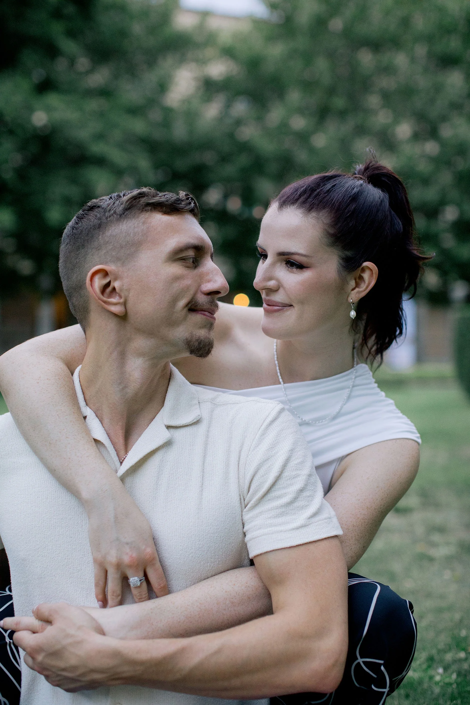 Couple photoshoot in Berlin on Museum Island