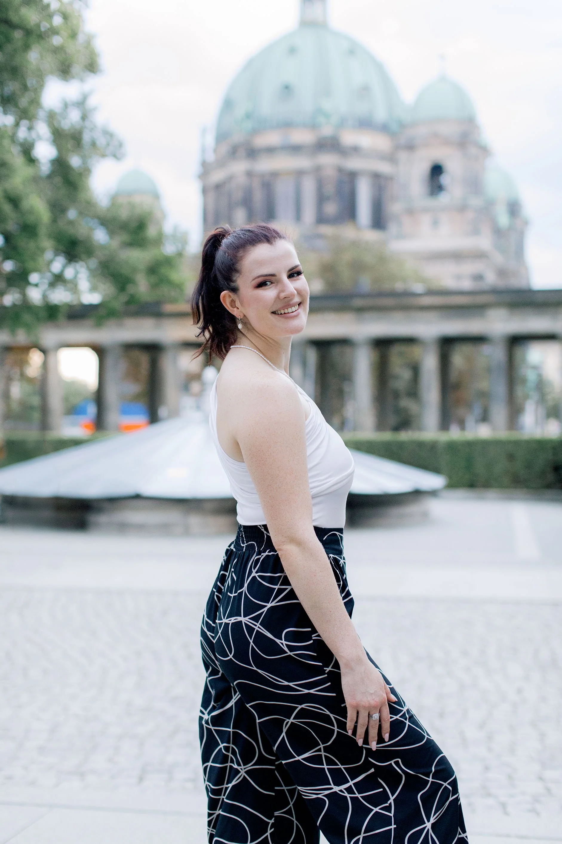 Portrait photoshoot of a woman at Museum Island, captured by Duo Chen Photography