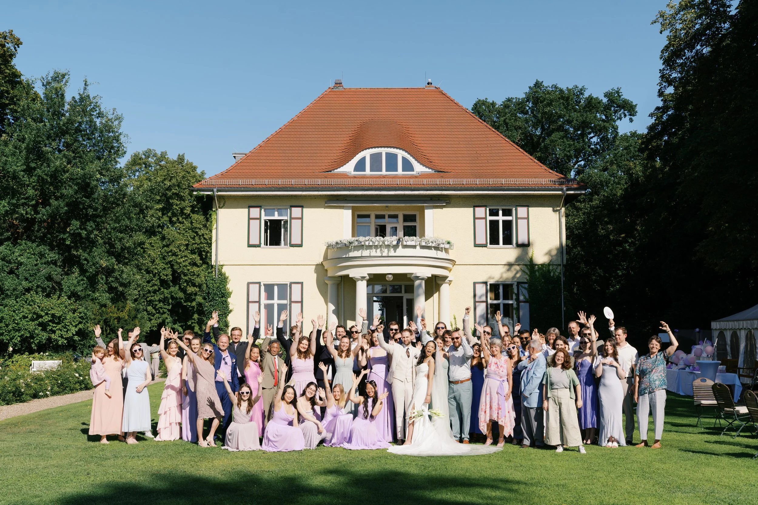 Wedding party in front of Gut Schloss Golm in Potsdam, Germany