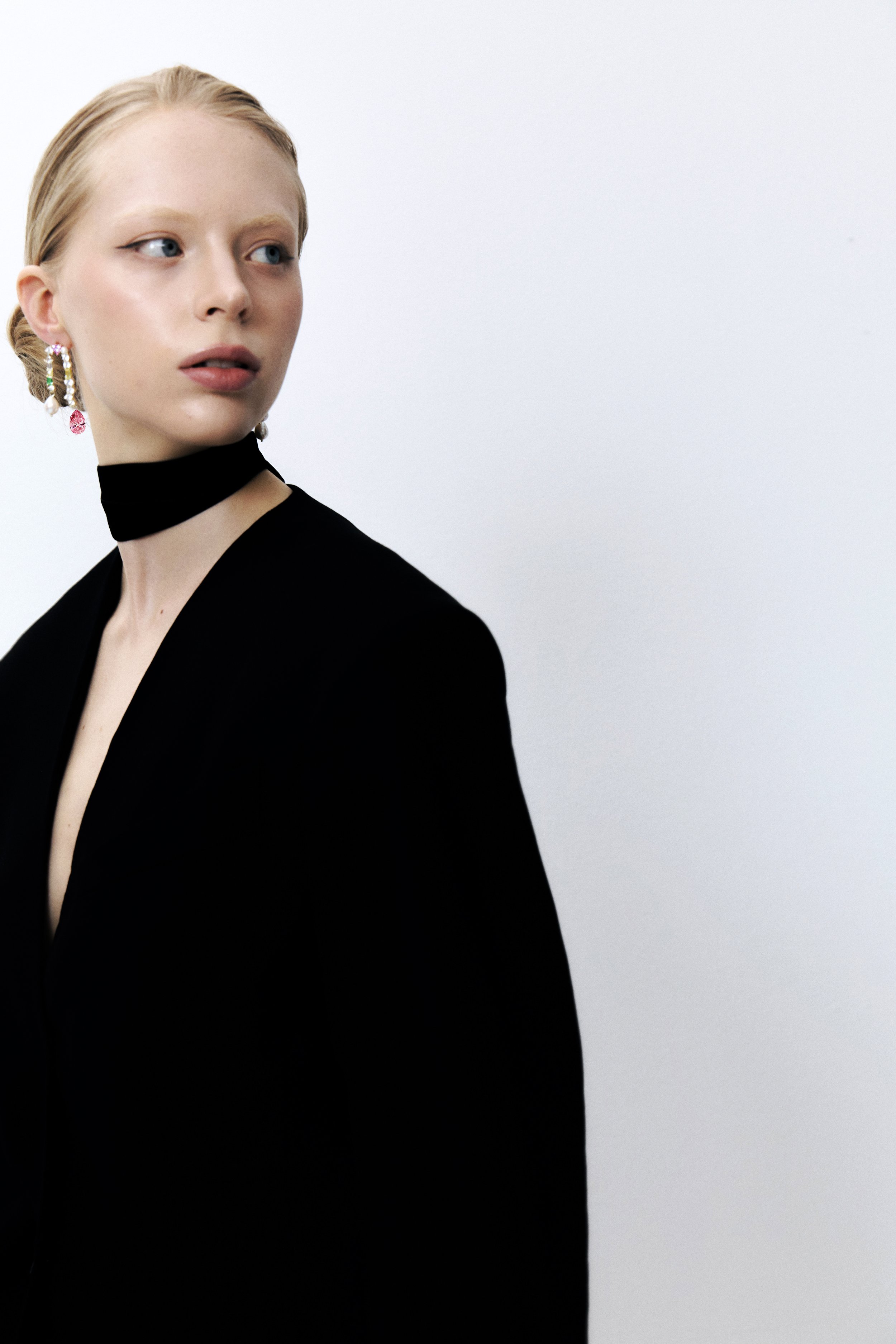 EMF-PVE019 Leonie Crystal Earring MODEL IMAGE .jpg