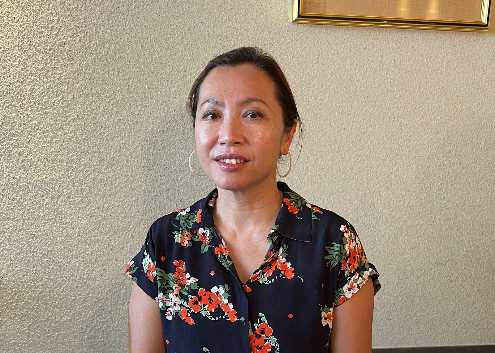  A unintentionally formal photo of  La Prairie  president  Kaori Ikeda , about to have a nice lunch at family-owned Viola. 