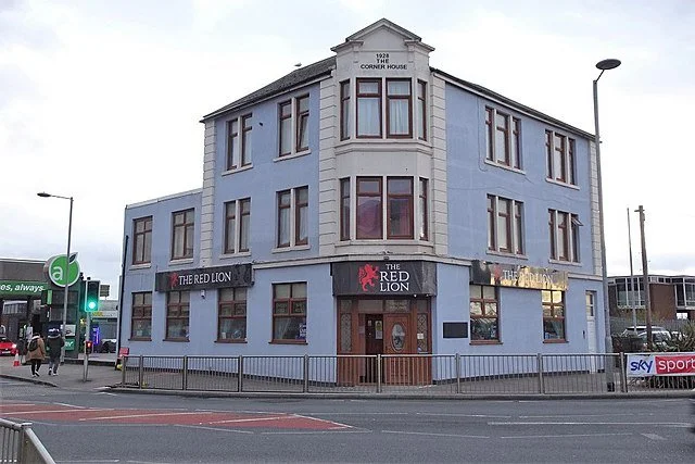The_Red_Lion,_Port_Talbot.jpg