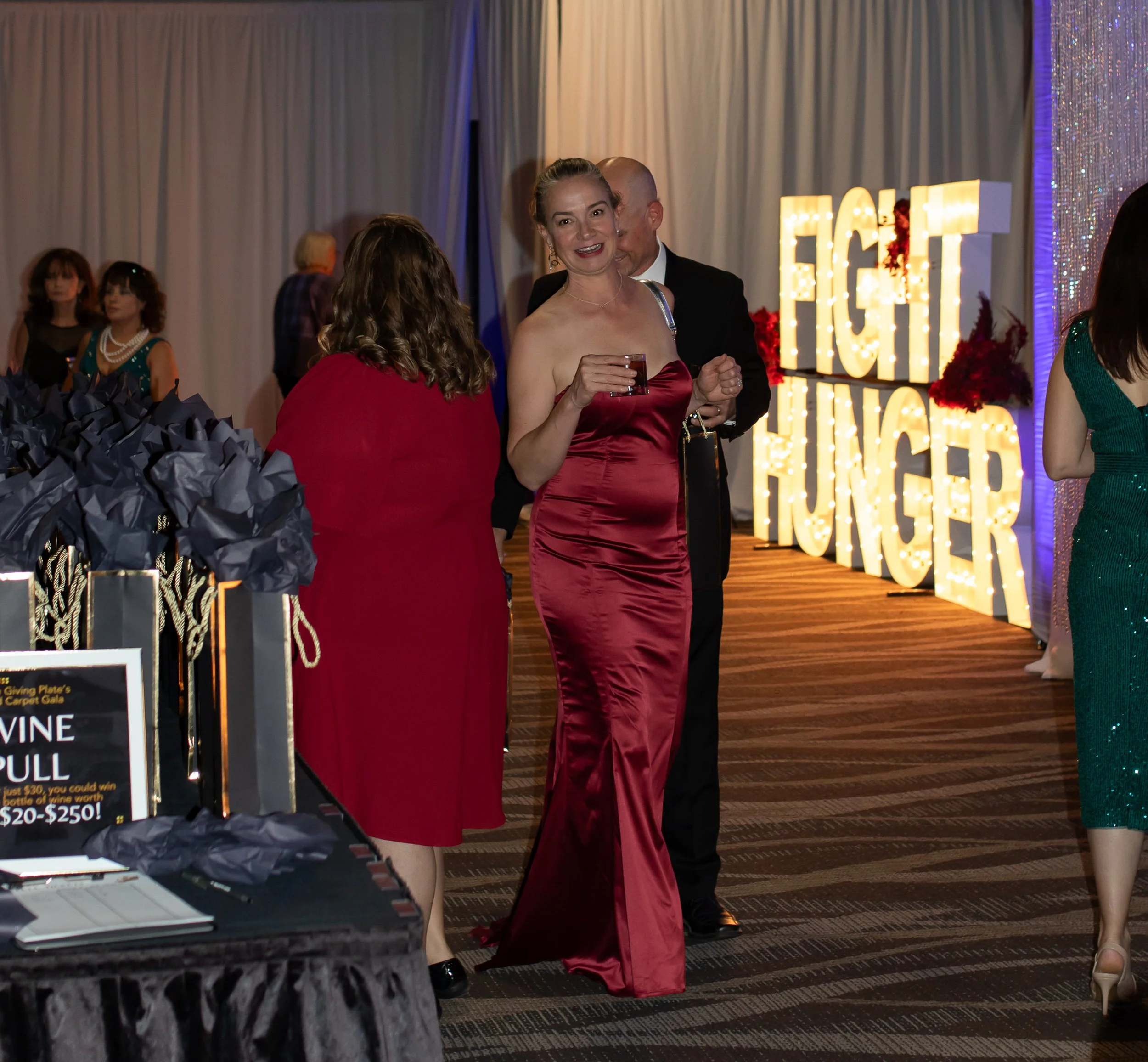 The-Giving-Plate-Red-Carpet-Gala-2023-Riverhouse-Conference-Center-Bend-Oregon-fundraiser-16.jpg