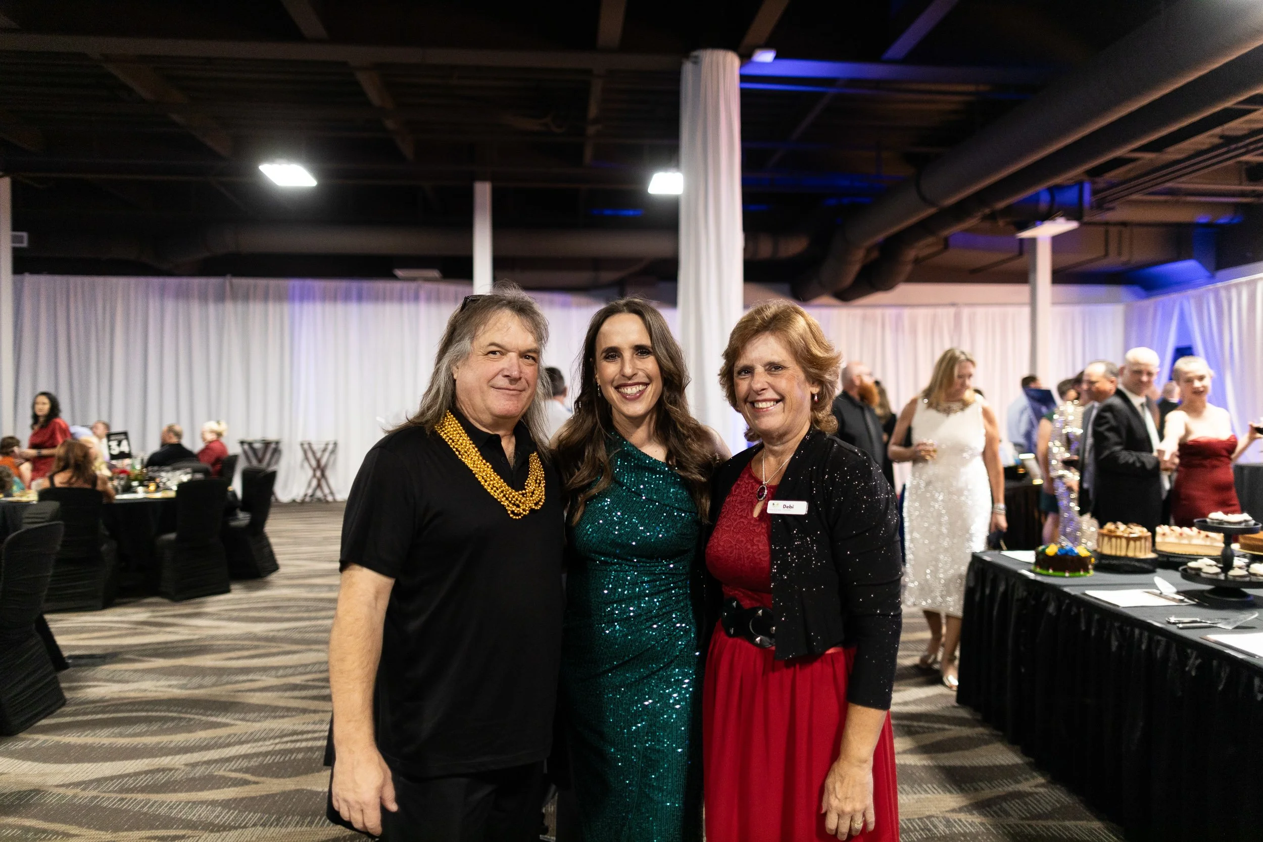 The-Giving-Plate-Red-Carpet-Gala-2023-Riverhouse-Conference-Center-Bend-Oregon-fundraiser-27.jpg