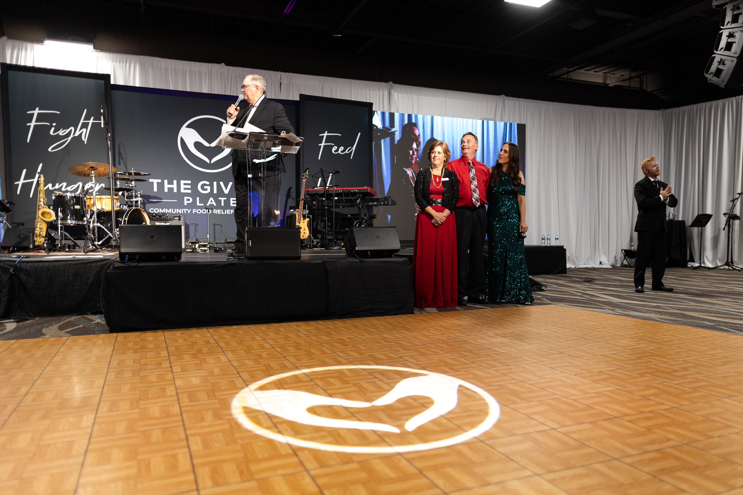 The-Giving-Plate-Red-Carpet-Gala-2023-Riverhouse-Conference-Center-Bend-Oregon-fundraiser-56.jpg