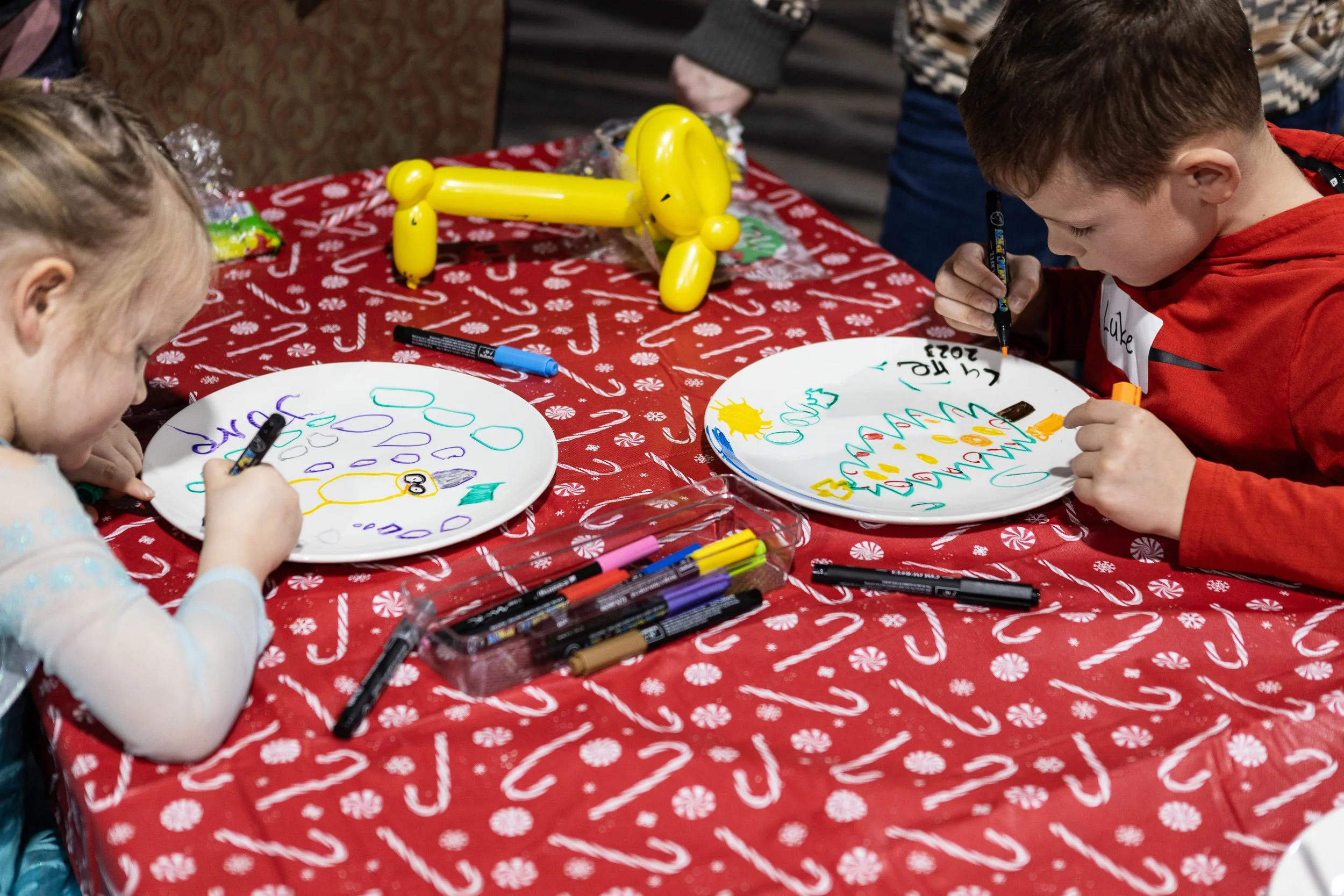 The-Giving-Plate-Jingle-Christmas-Jingle-Store-Santa's-Plate-Bend-Orergon-76.jpg