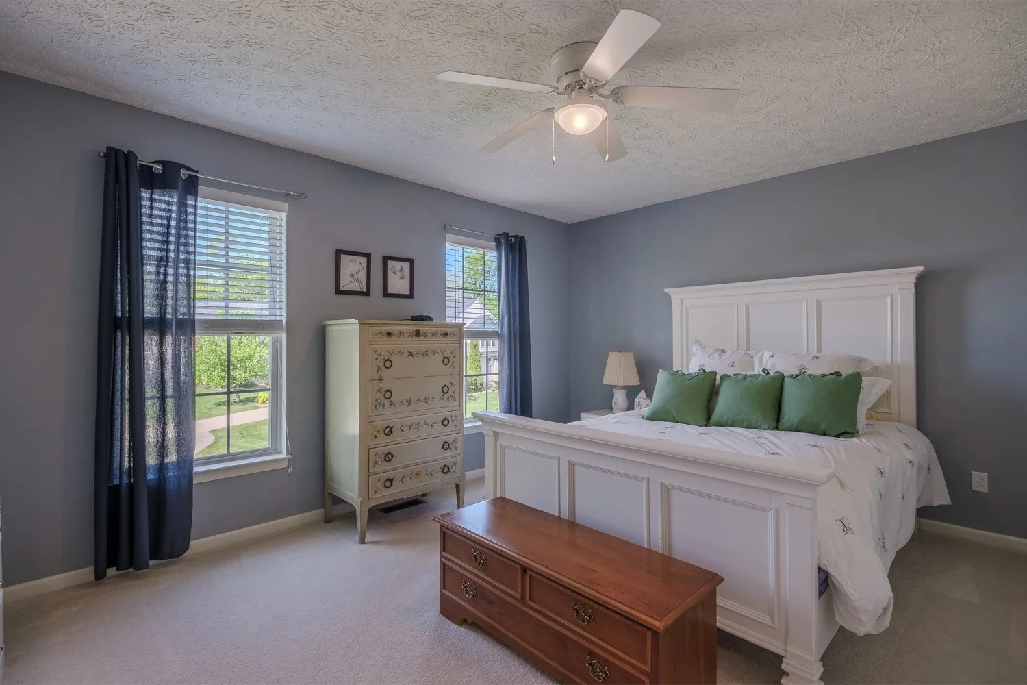 Cozy Bedroom // Pigeon Creek, Ohio