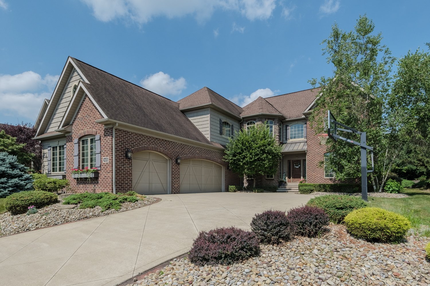 Beautiful Exterior // Green, Ohio