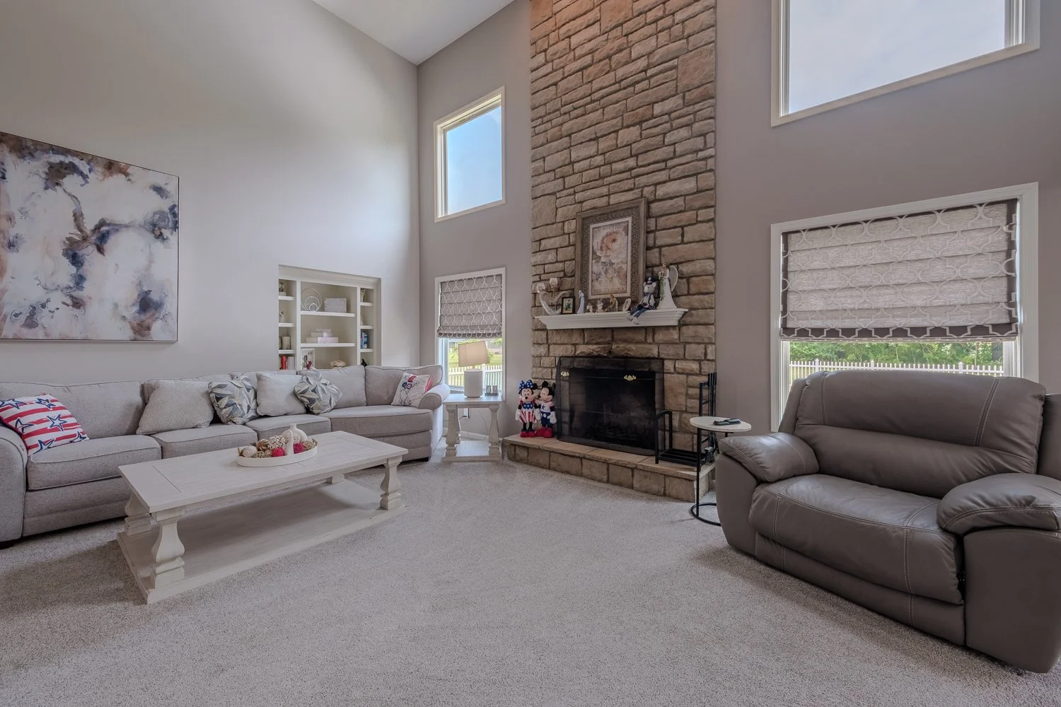 High Ceiling Great Room // Canal Fulton, Ohio